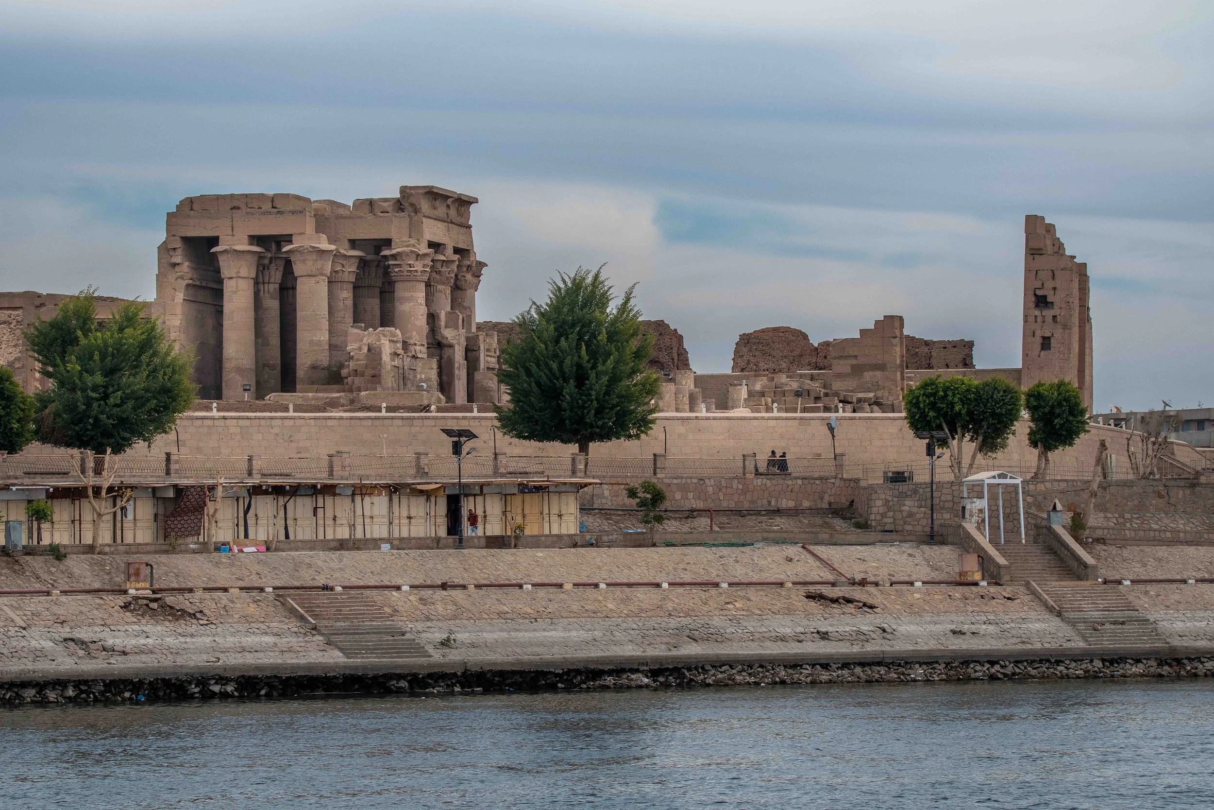 We approach Kom Ombo.