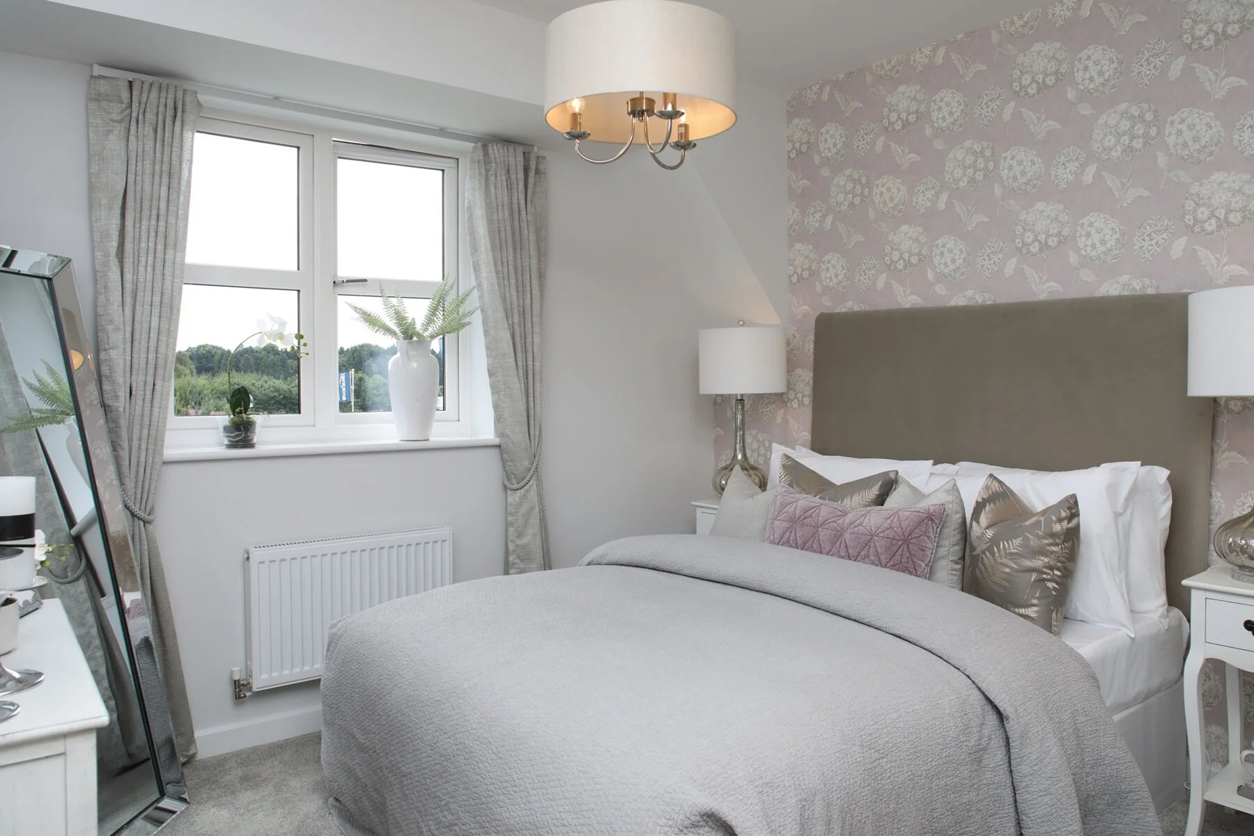 Elmhurst_Bedroom4.jpg