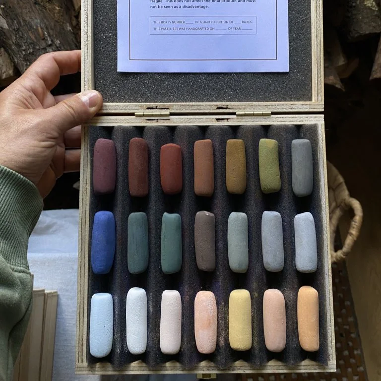 Dark Horses 02bis.jpg