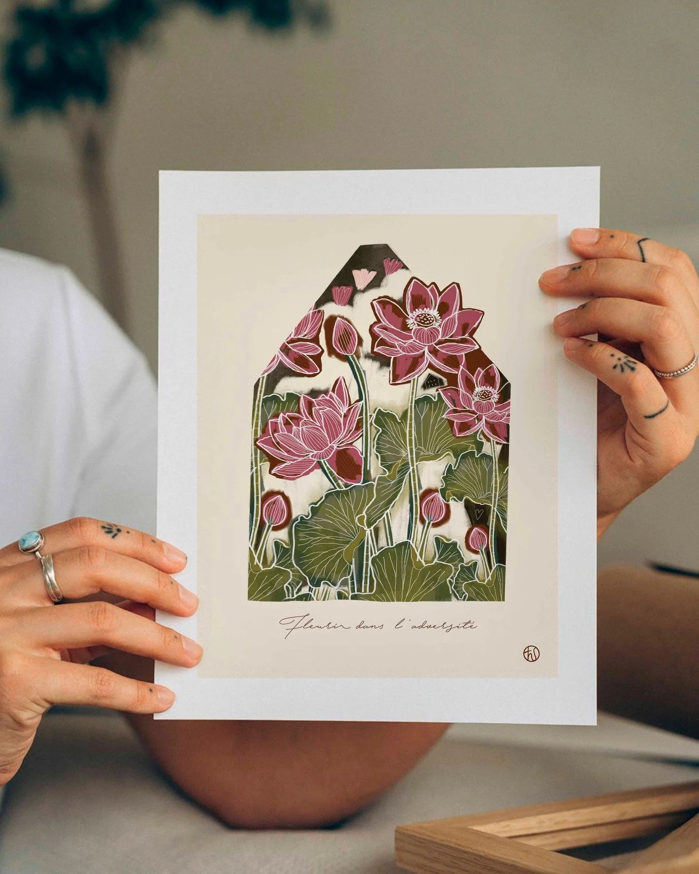 Si tu as travers&eacute; une ann&eacute;e exigeante,
si tu ressens l&rsquo;appel d&rsquo;un nouveau d&eacute;part,
si tu sens, au fond de toi, que le moment est venu de fleurir&hellip;

Ma nouvelle &oelig;uvre &laquo; Fleurir dans l&rsquo;adversit&ea