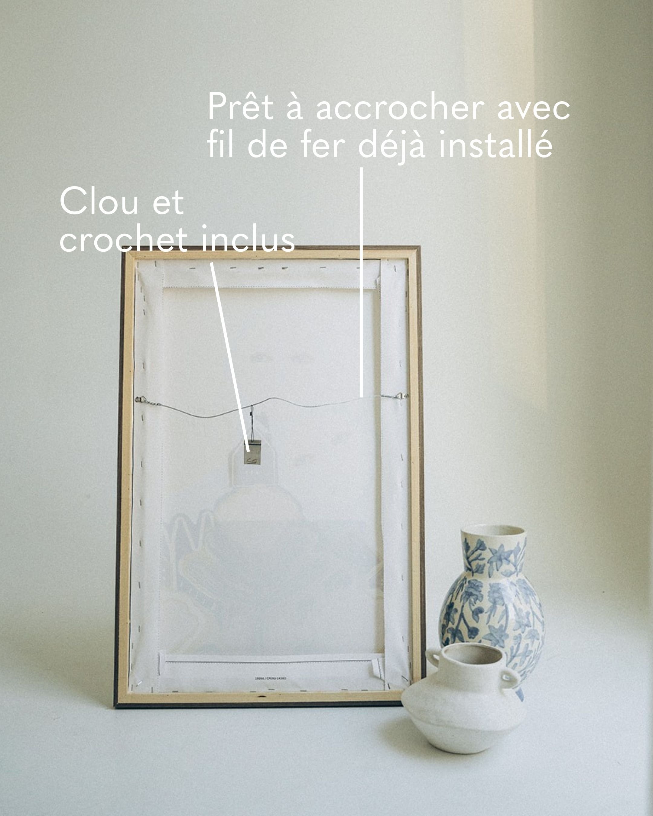 Audrey Lacroix artiste_ détails derrière système accrochage pour impressions sur toilejpg.jpg