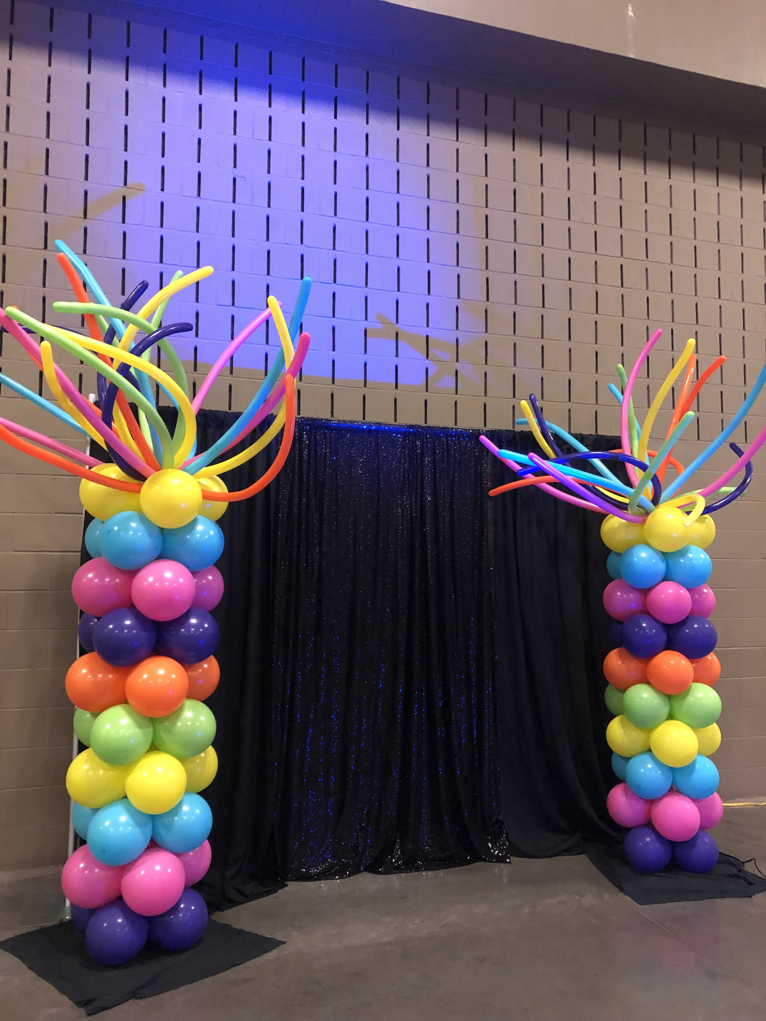 Fun balloon columns