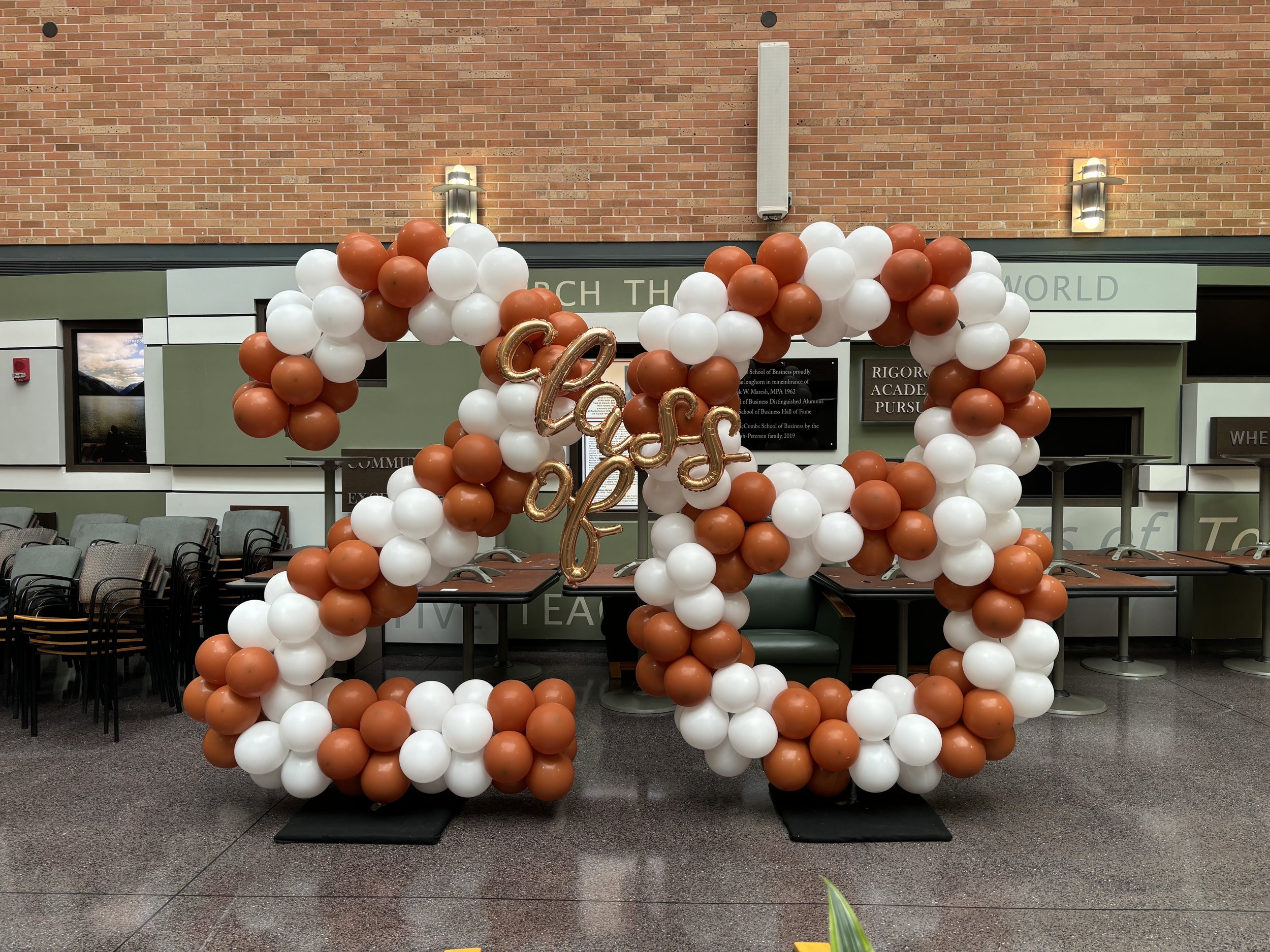 Class of '28 balloon sculpture