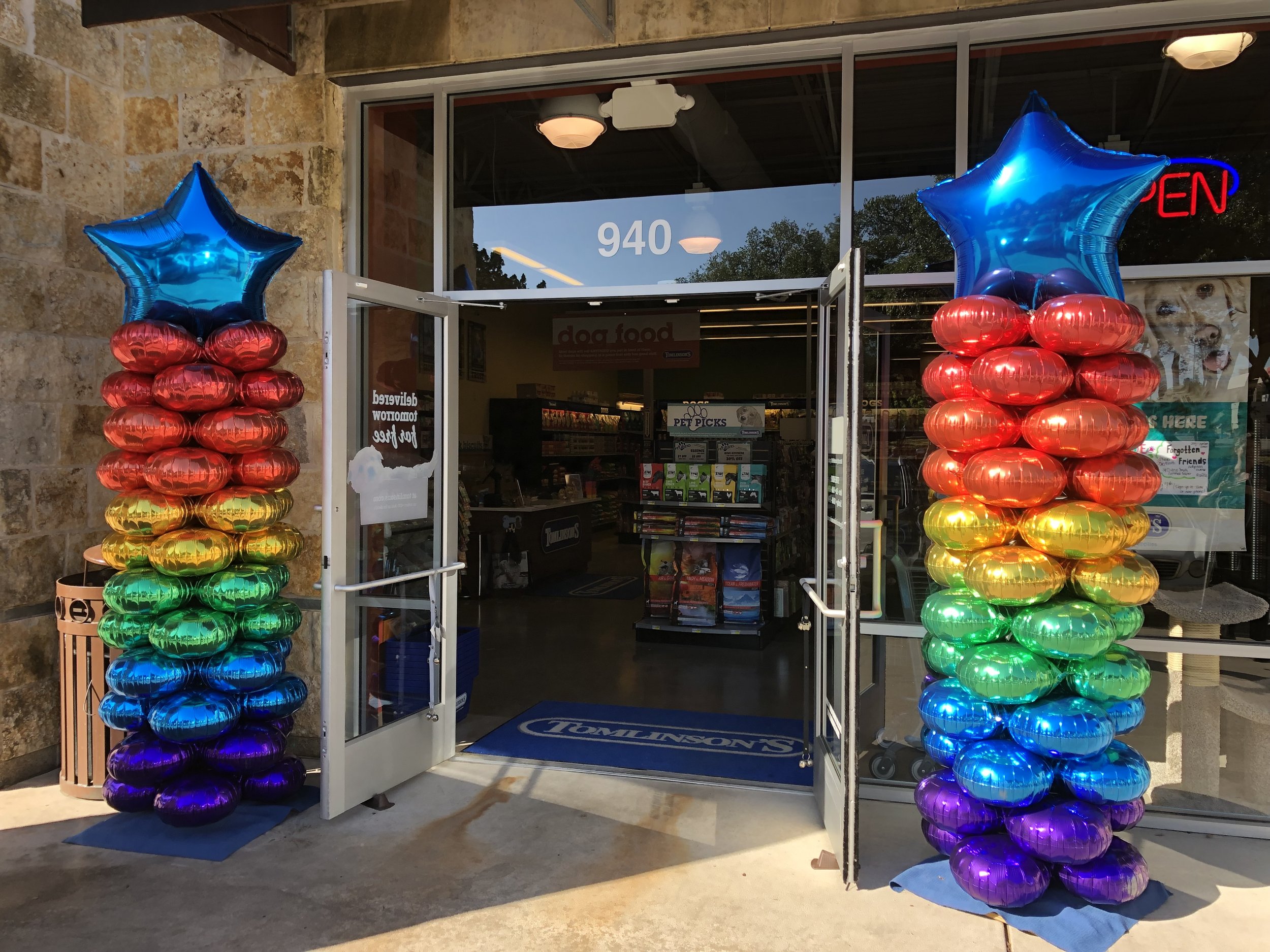 Latex free balloon towers all foil