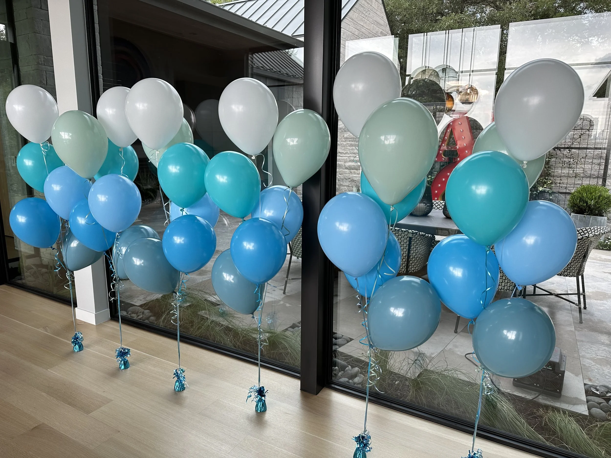 Latex balloon arrangement