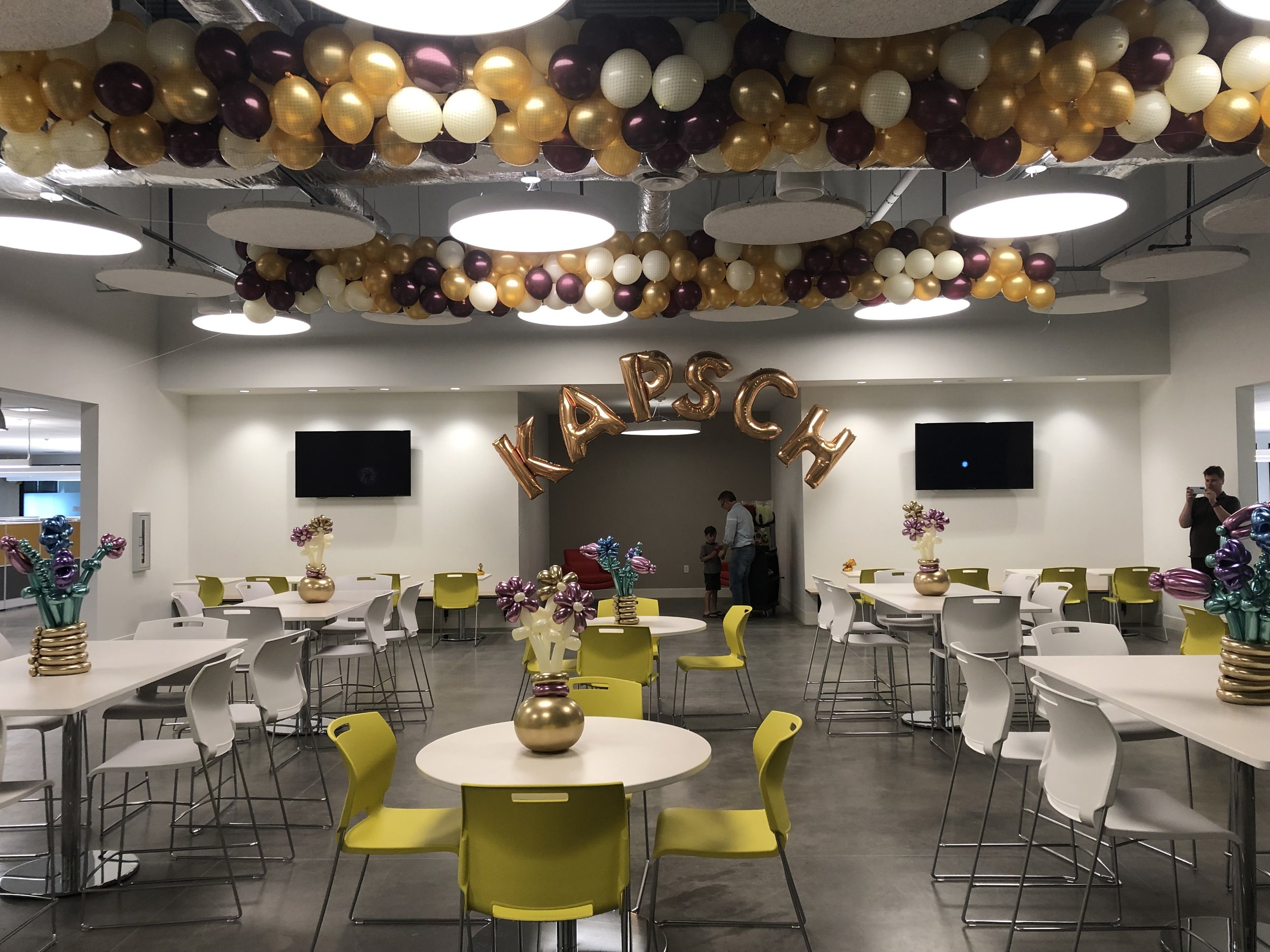 Balloon  drop installation