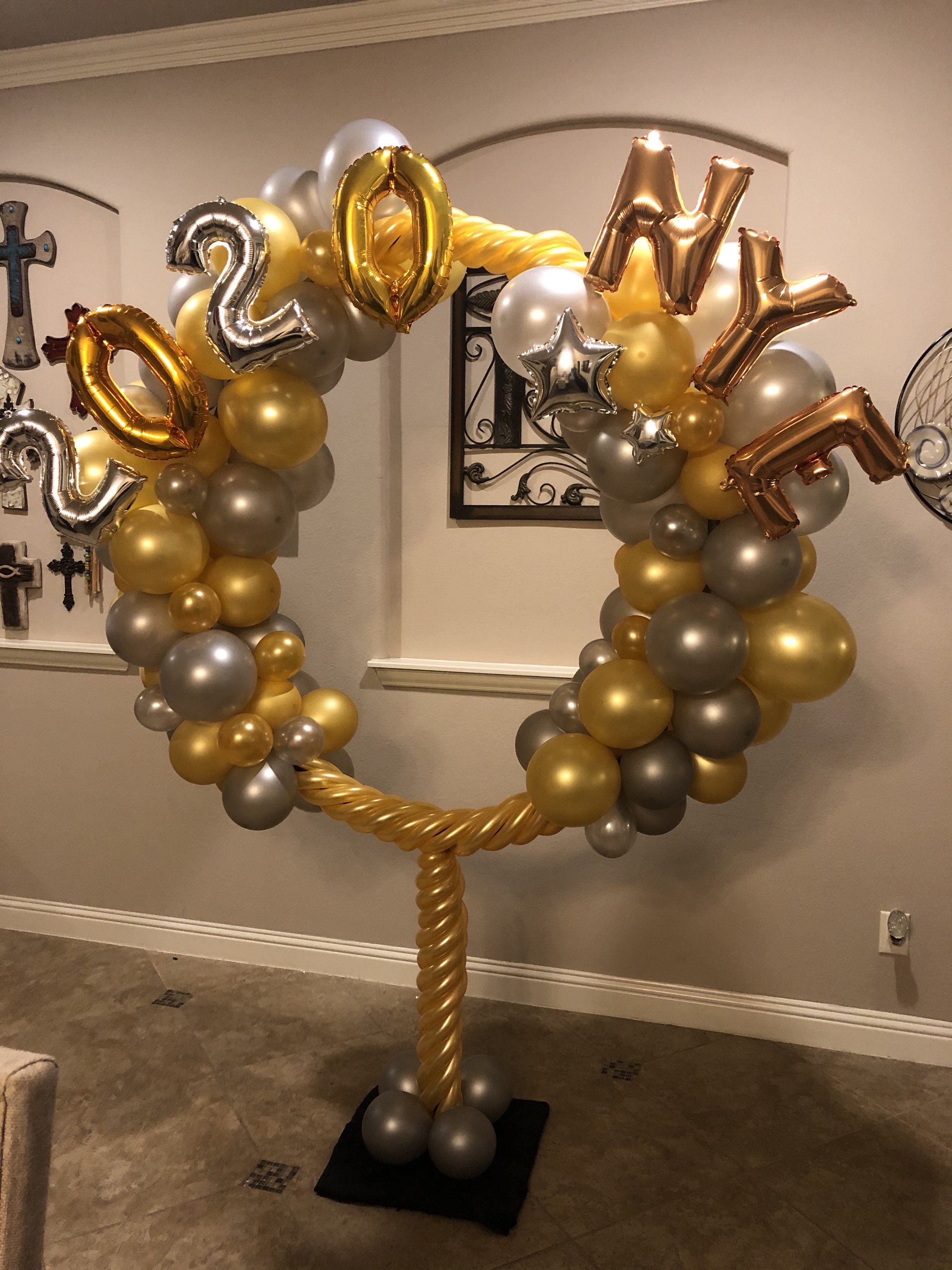 NYE balloon photo op