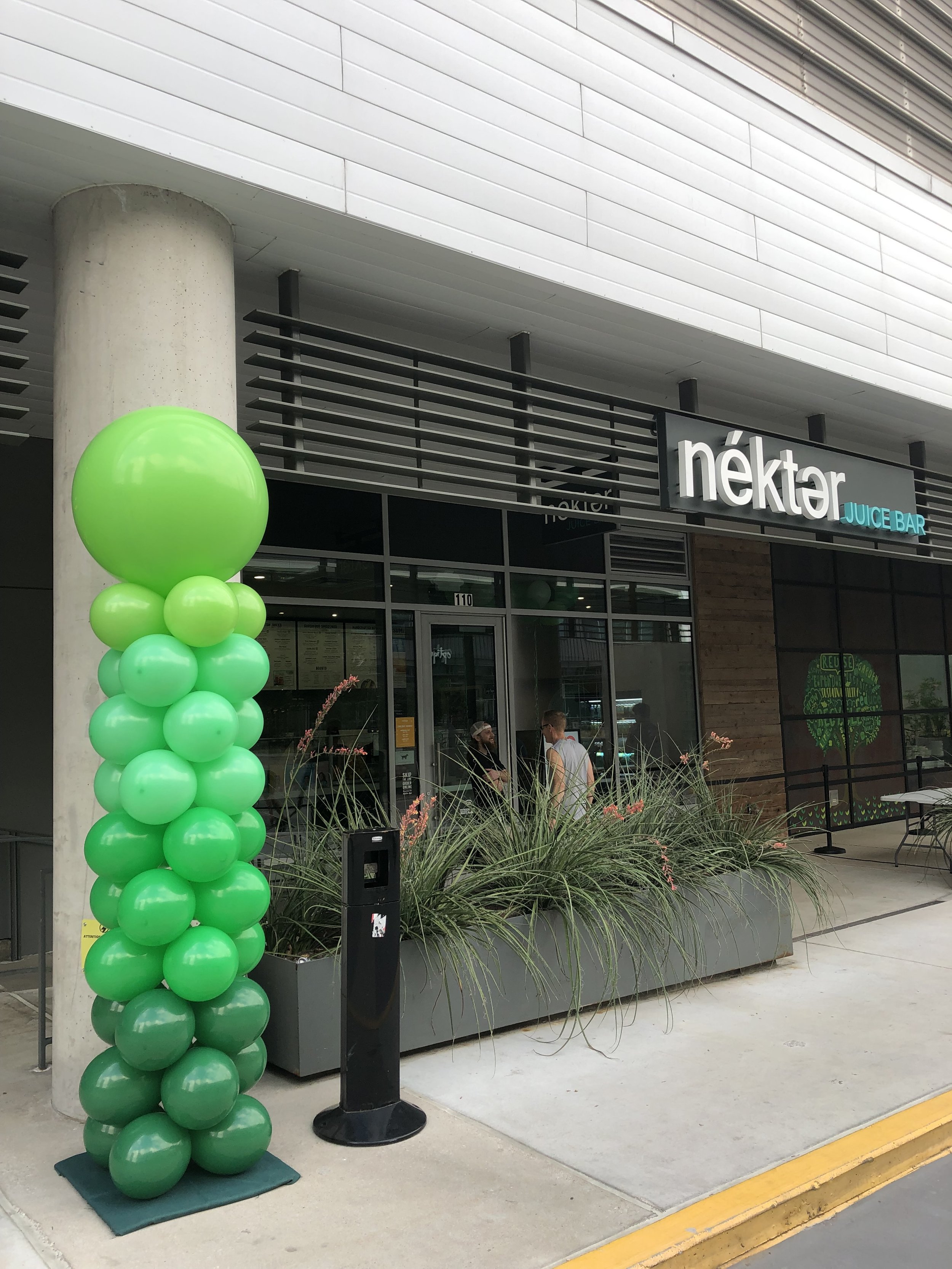 Ombré balloon tower