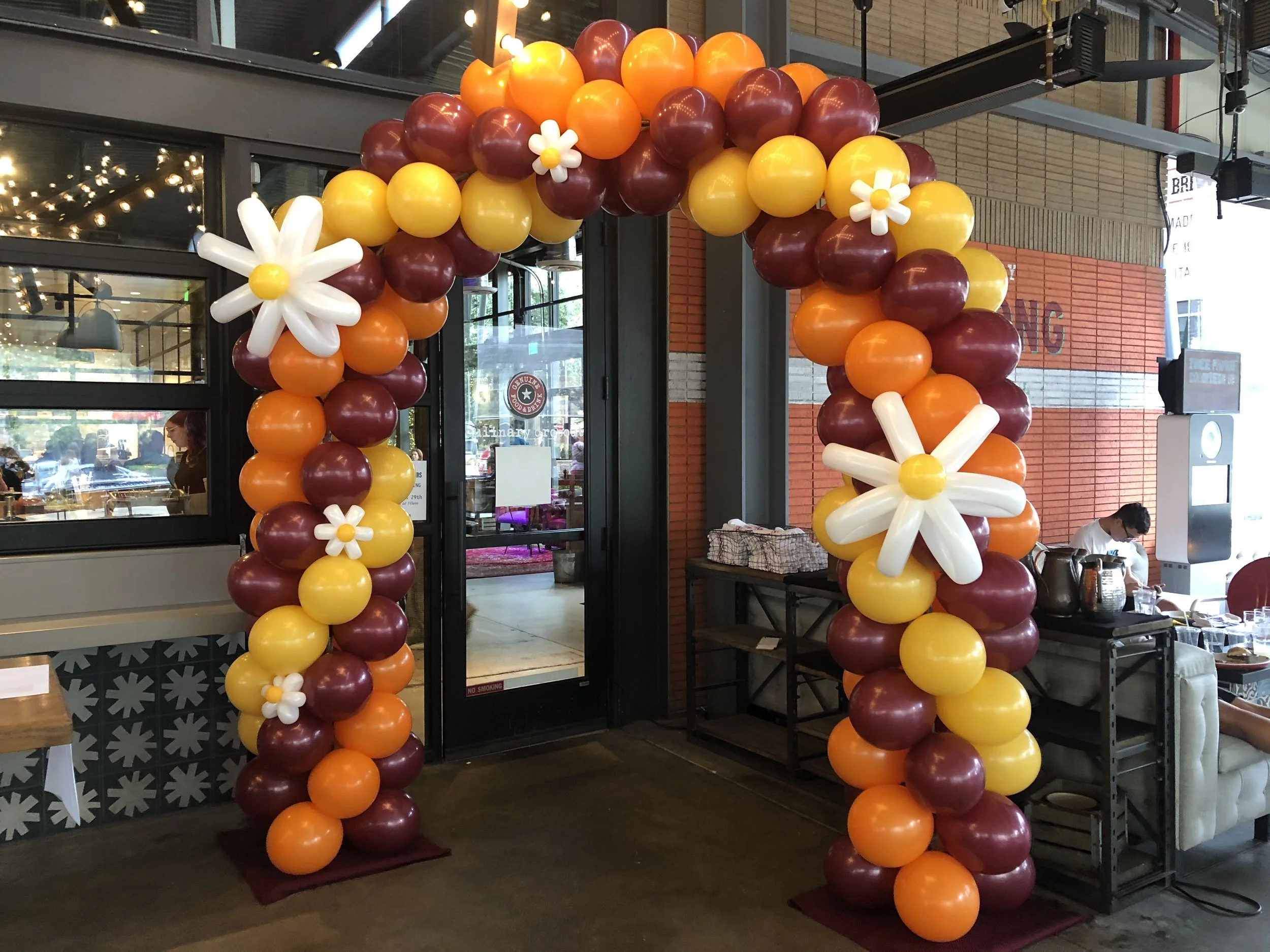 Fall theme balloon arch