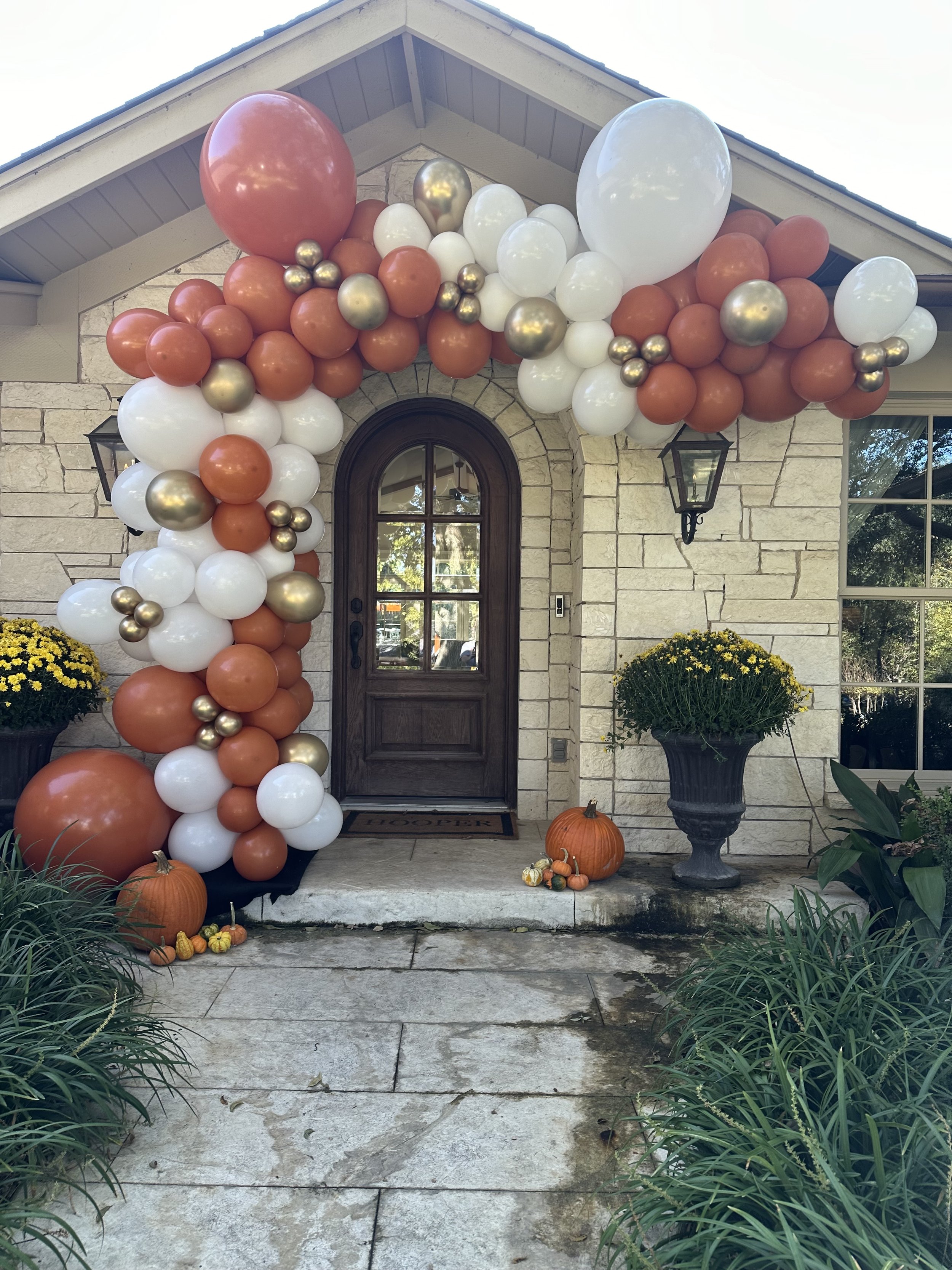 Doorway entrance balloon garland 