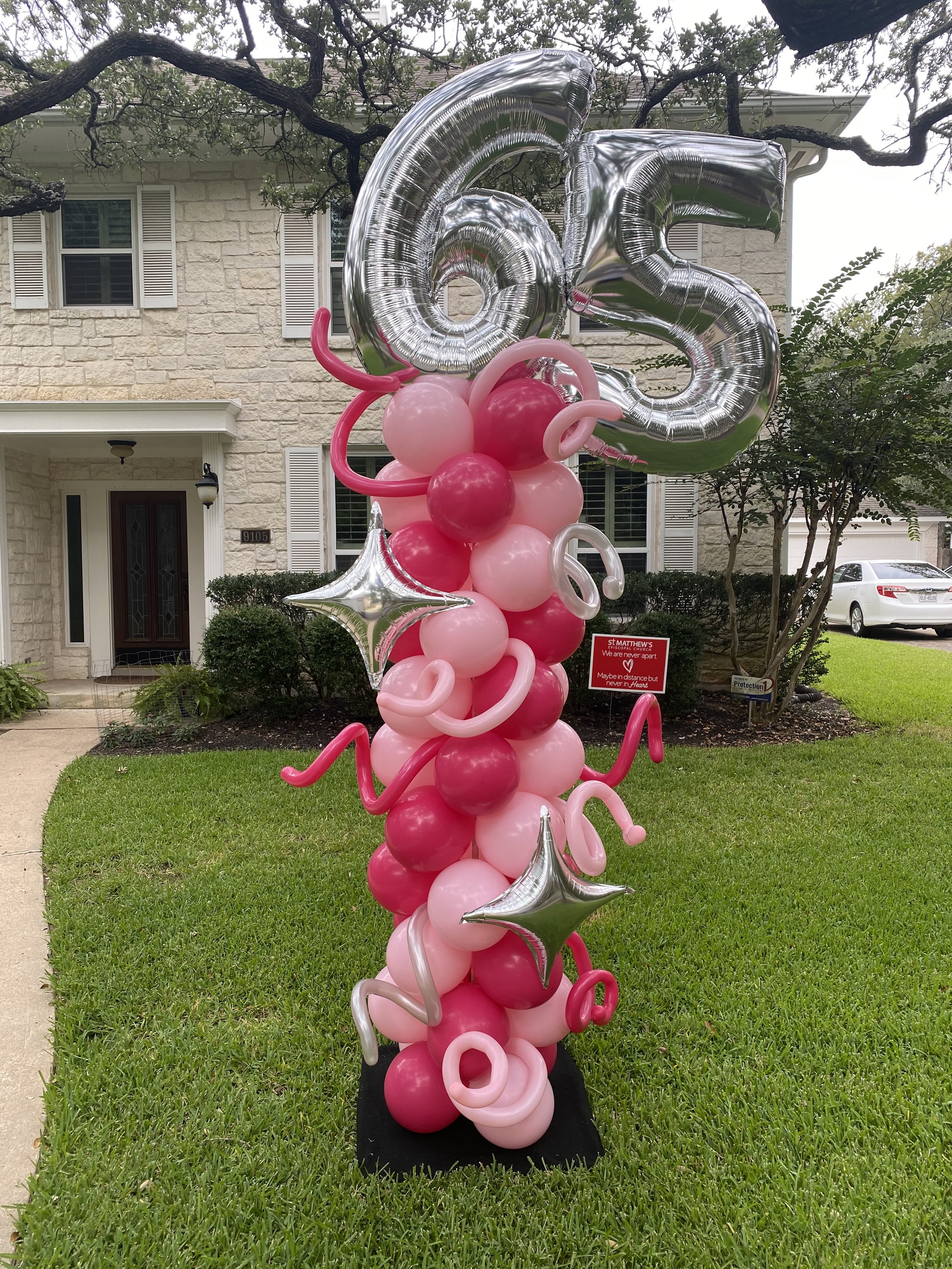 65th birthday balloon column