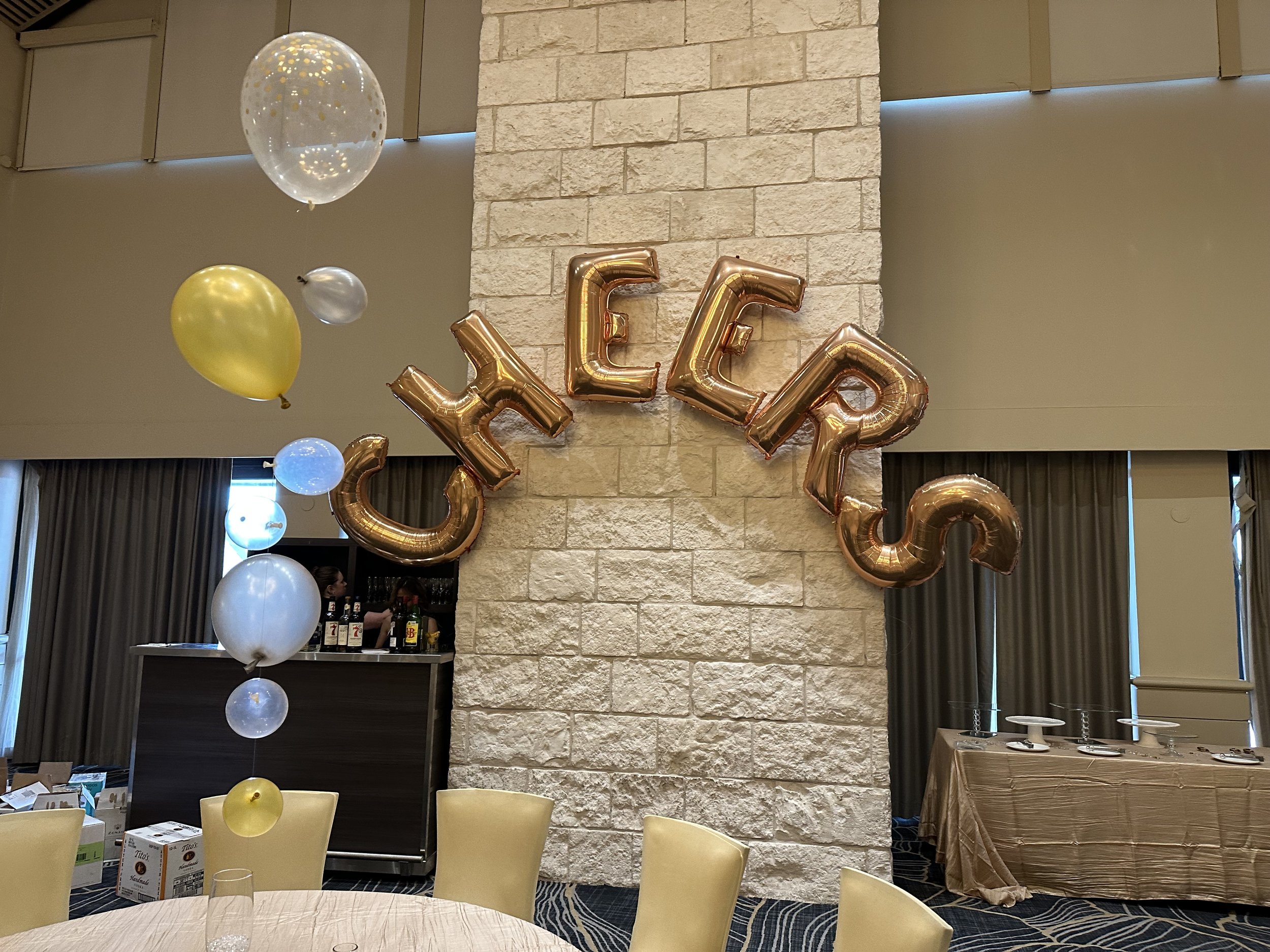 NYE letter balloons