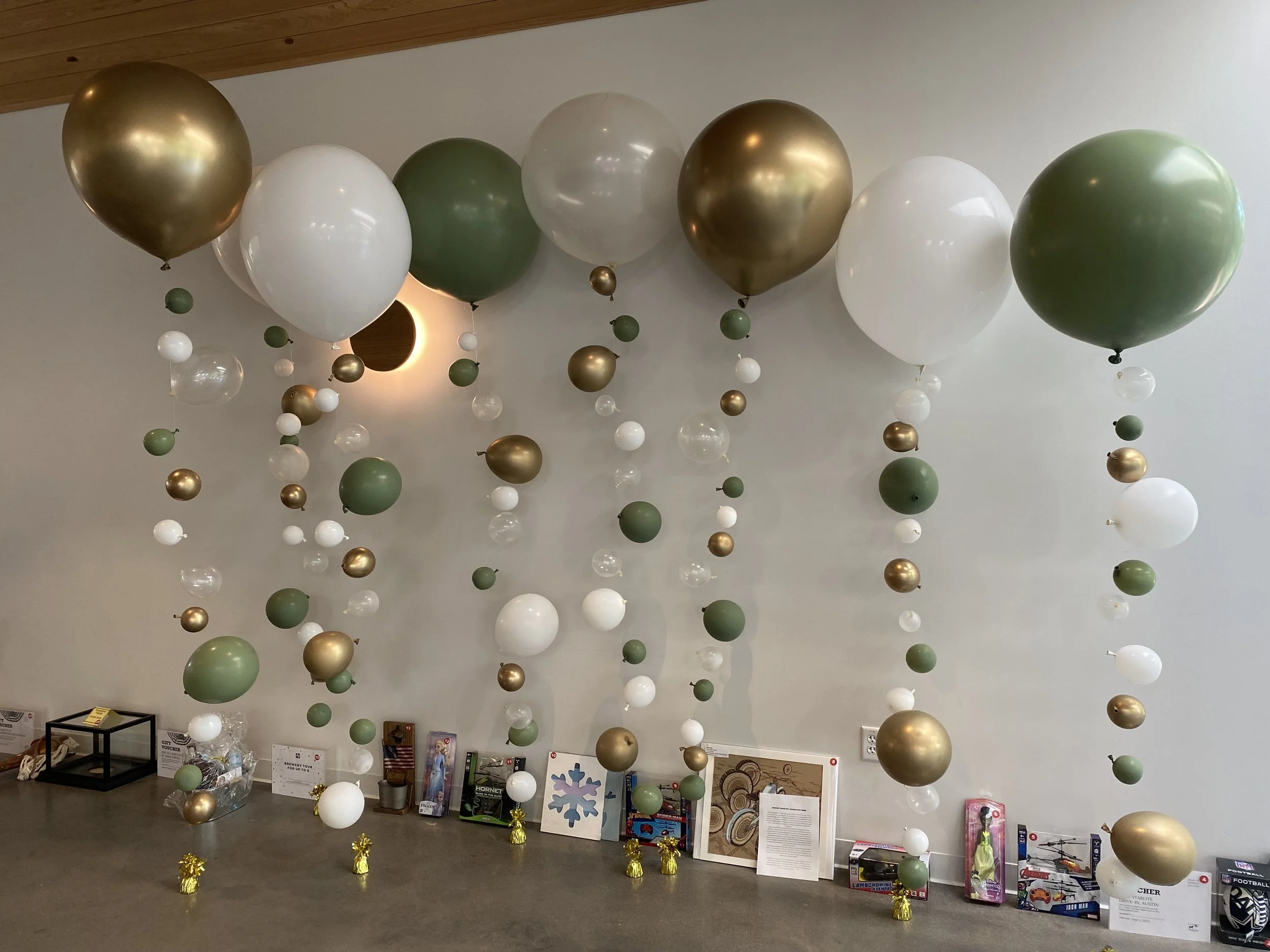 Balloon bubble strands