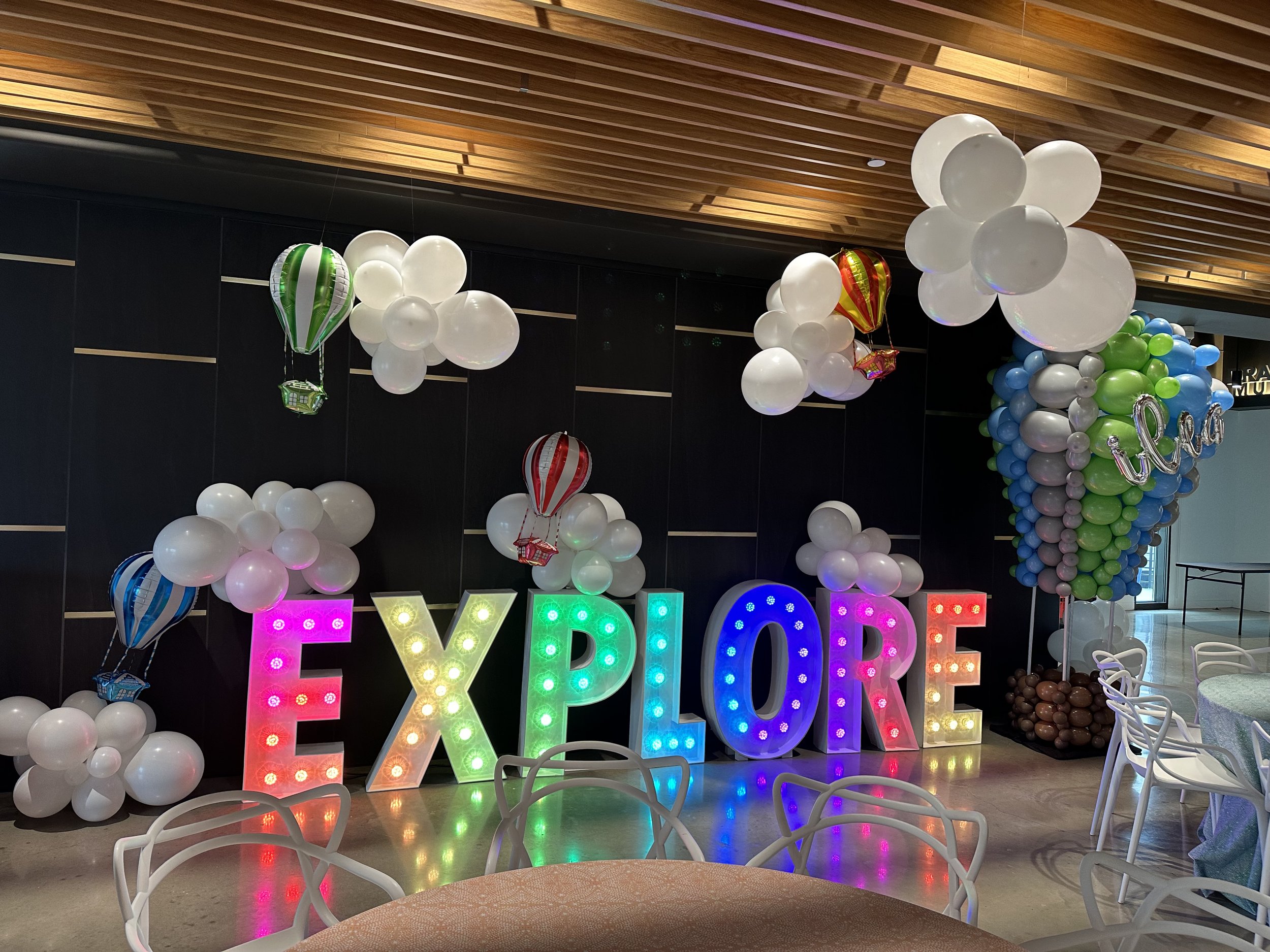 Hot air balloon sculpture