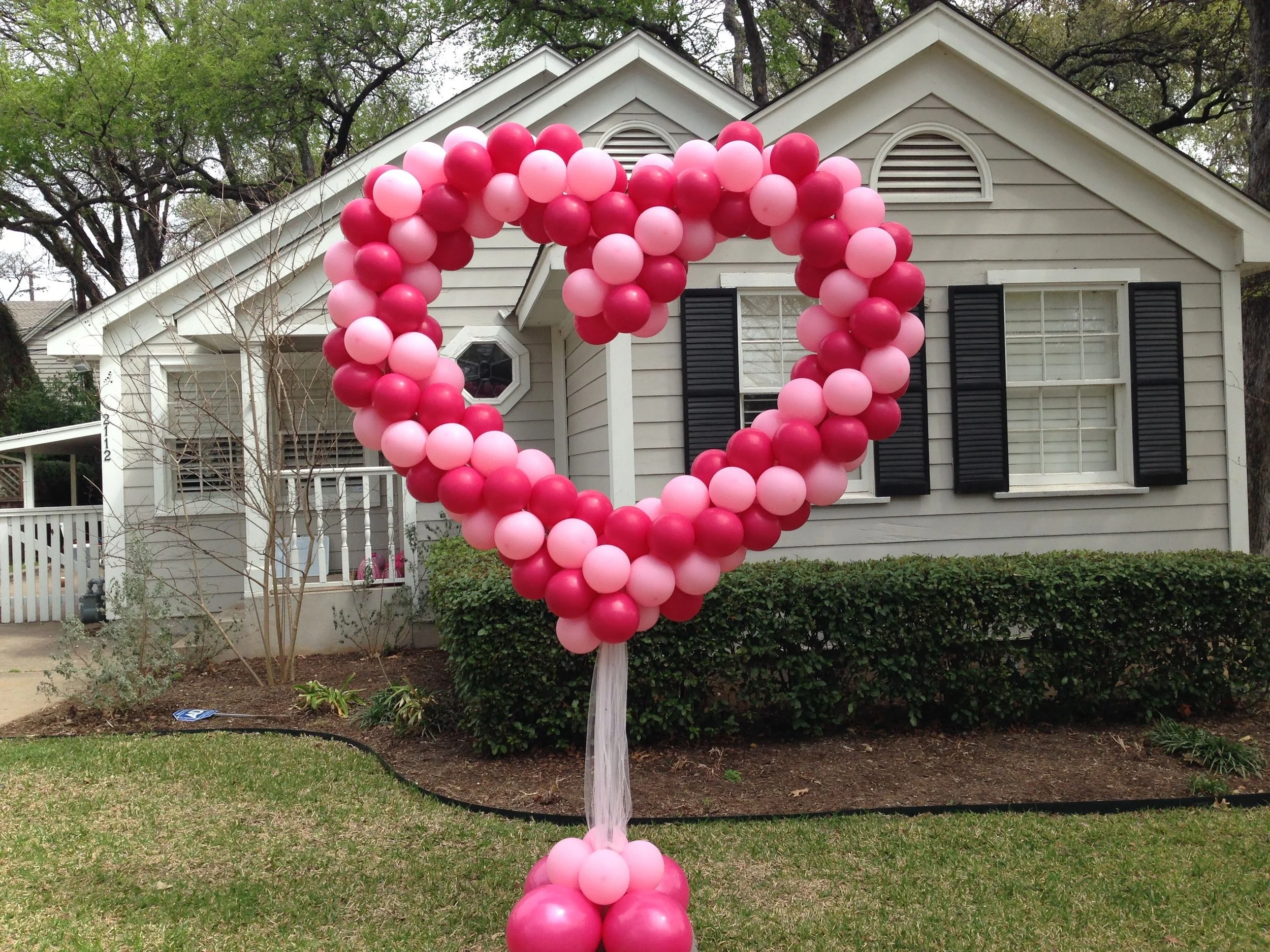 Heart balloon sculpture 