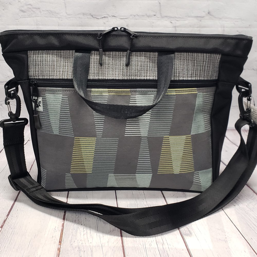 Large Vendor: VL-308 — Raven's Ravine -- Northwest Style Urban Bags