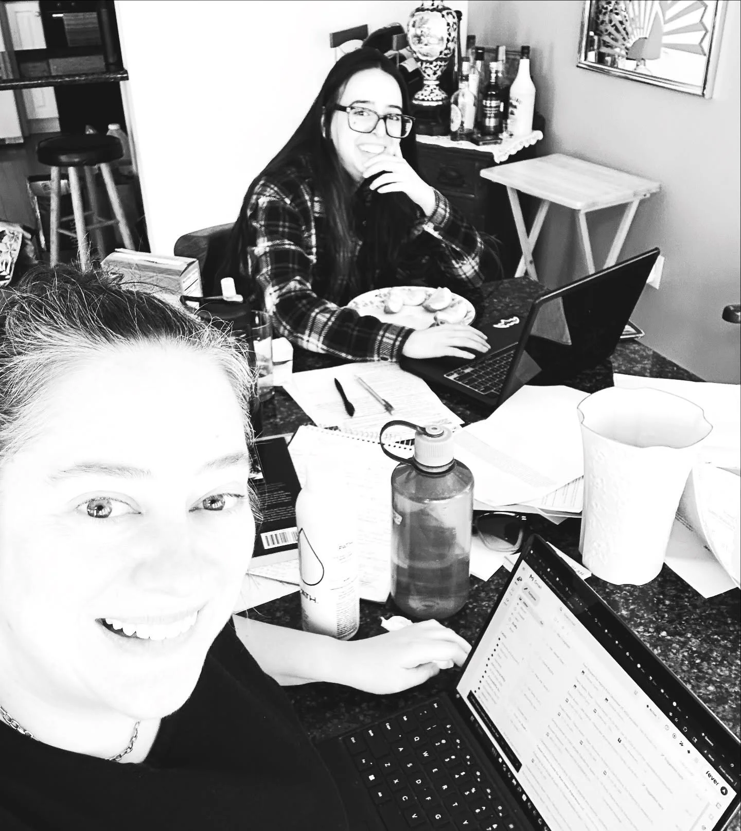 This pic is proof that the best ideas don&rsquo;t happen at clean desks. Messy table + fun brainstorming + smart thinking = Something new taking shape for industry people who care about the detail. Stay tuned. 👀

#artspros #entertainmentpros #eventp