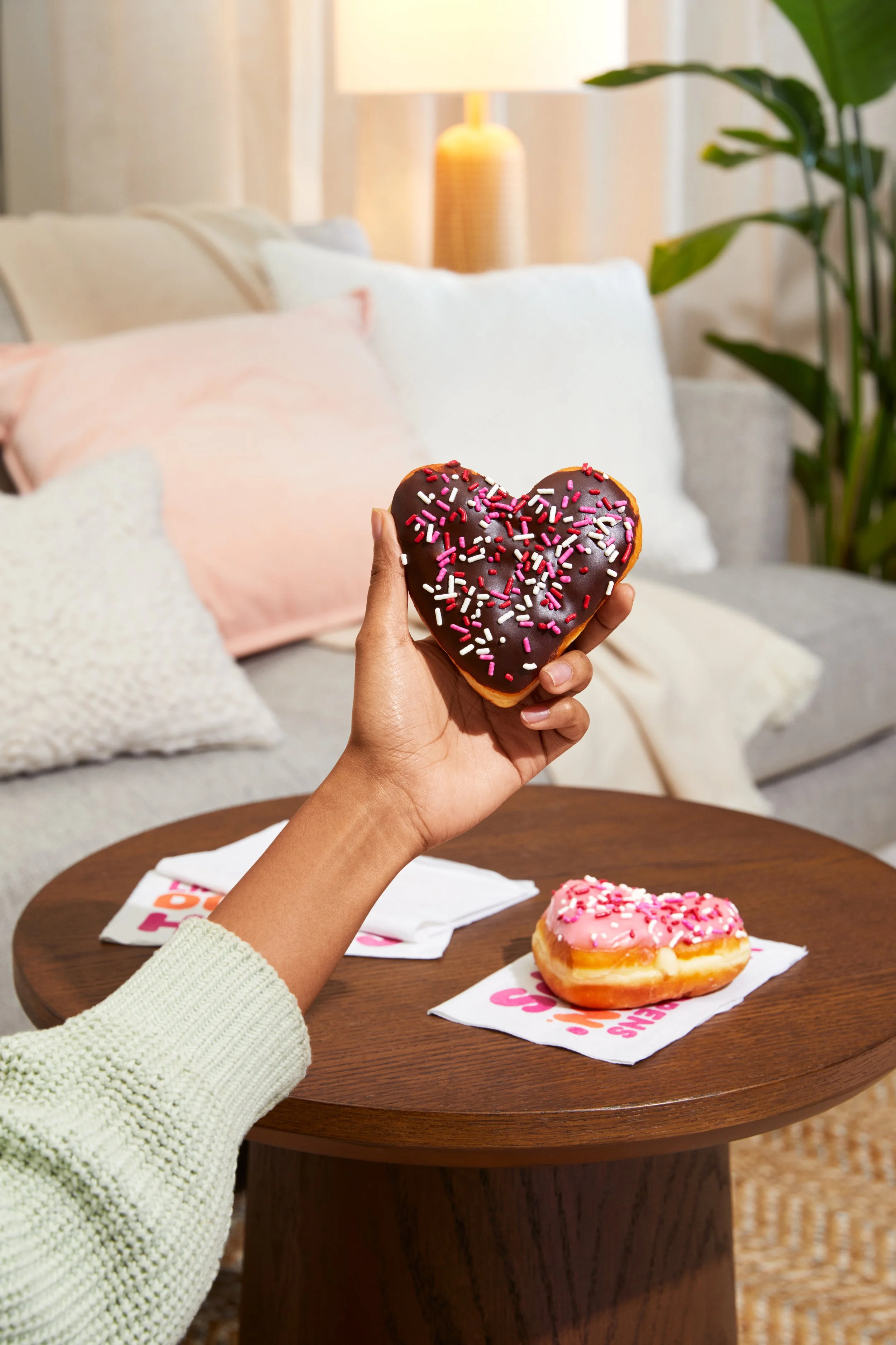 2123-05a-05_BROWNIE_BATTER_CUPIDS_CHOICE__0364_-uncropped-sRGB.jpg