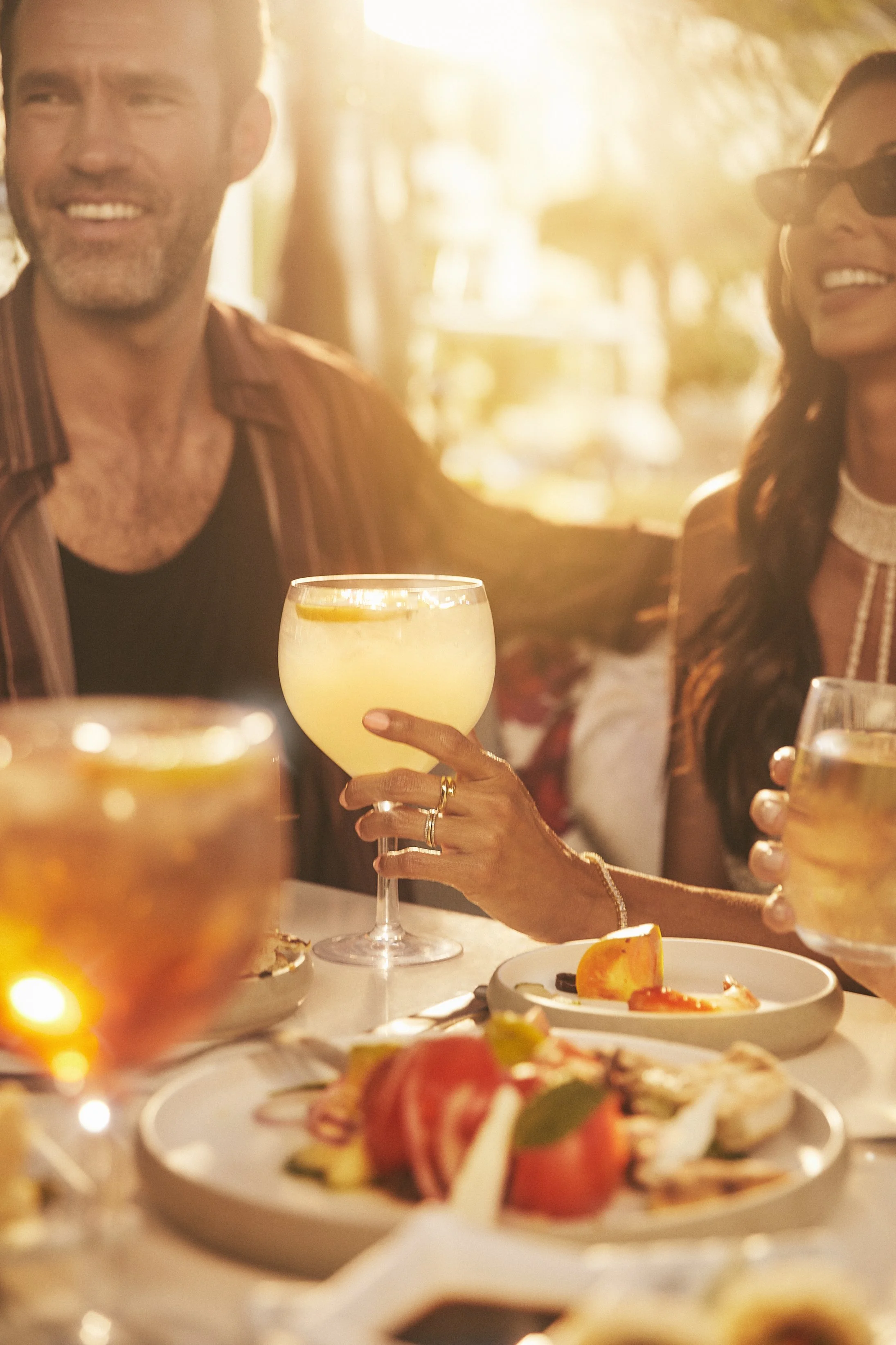 20240826_COMO_MGM_DaveHerron_Tableside Tights_01_0735_v2.jpg