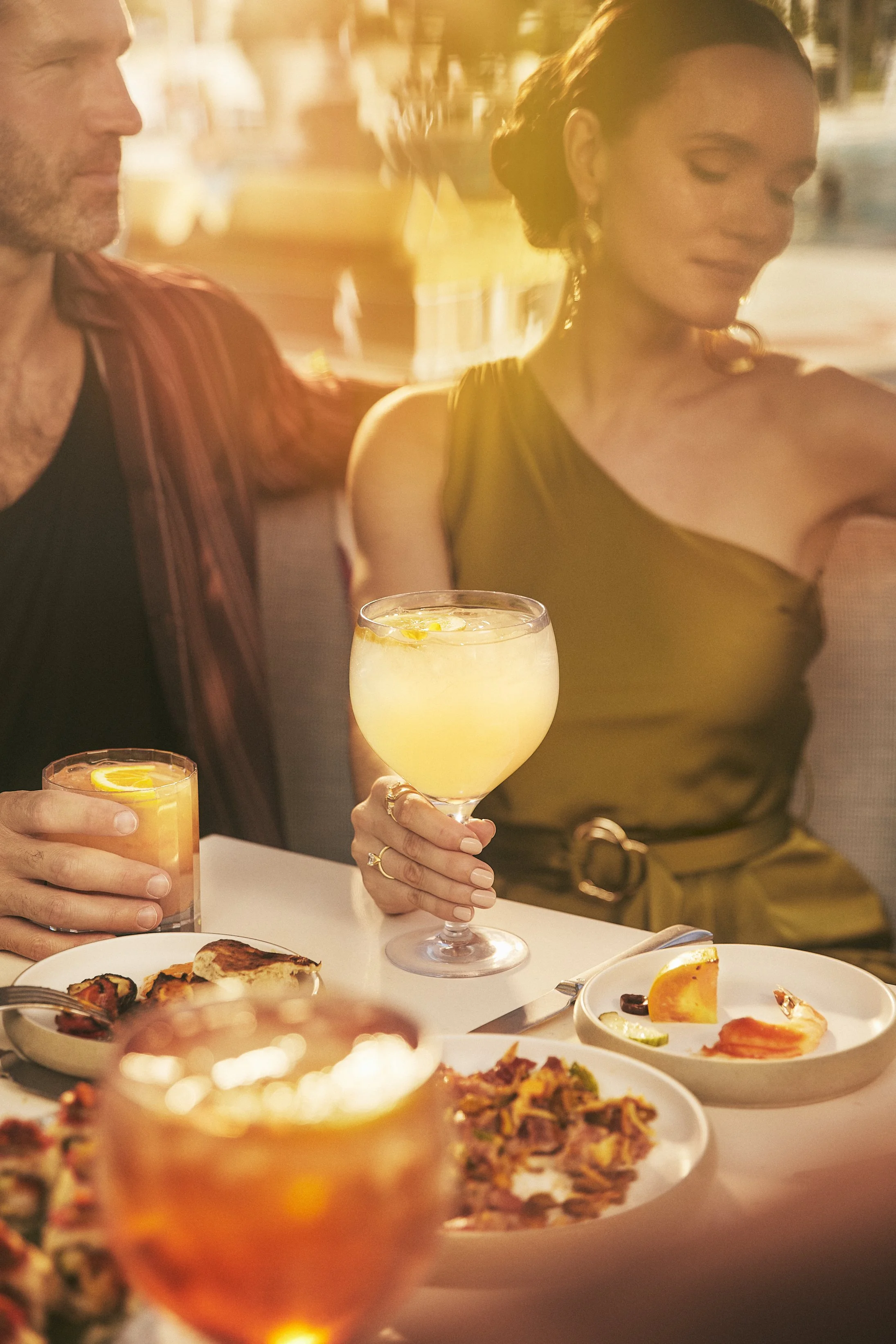 20240826_COMO_MGM_DaveHerron_Tableside Tights_01_0596_v2.jpg