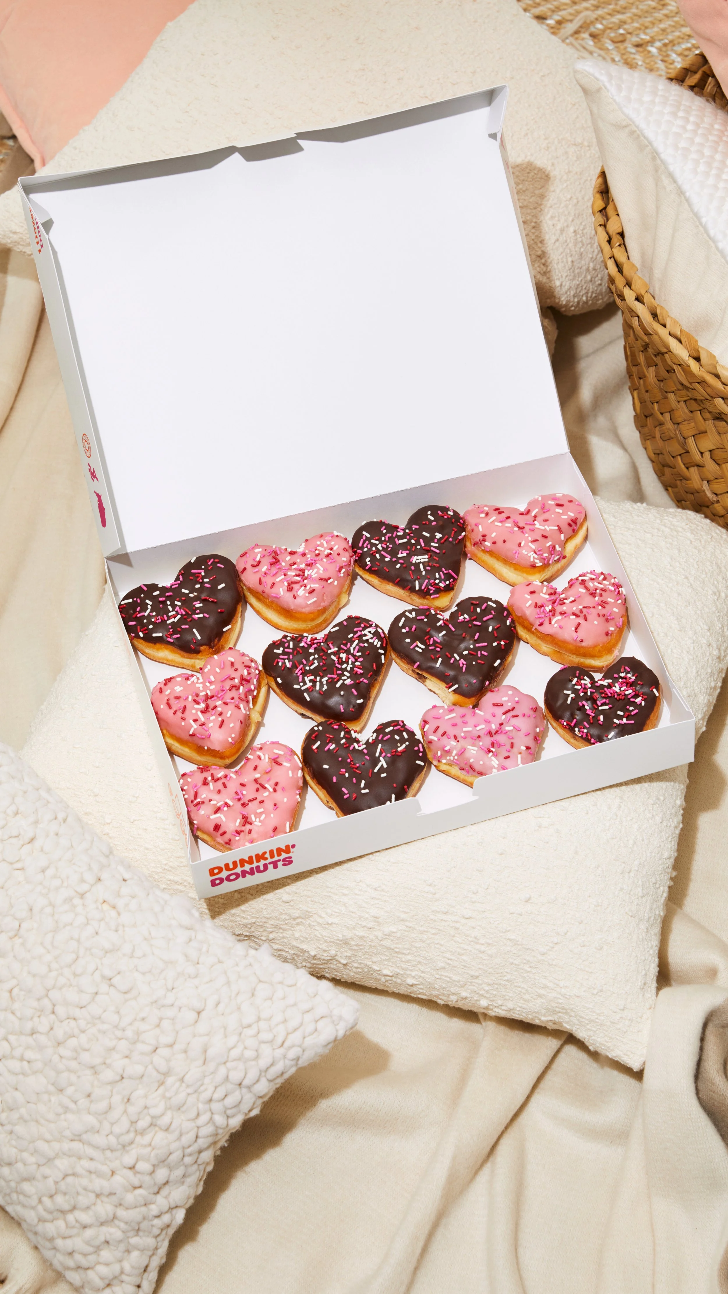 2123-08c-08_ONE_DOZEN_DONUTS__0553_-9x16-sRGB.jpg