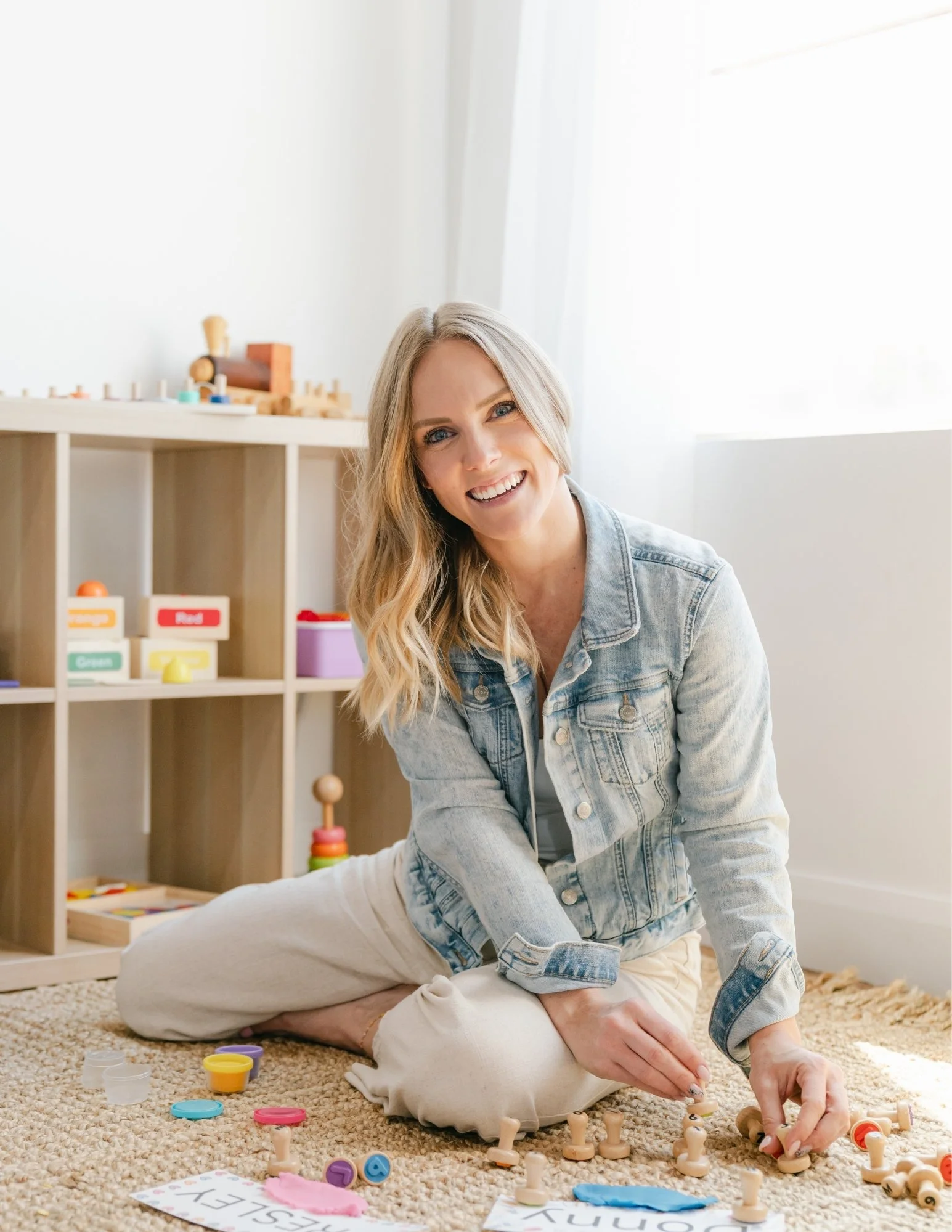 Mom guilt therapist and educator talk independent play on Chill Like a Mother podcast