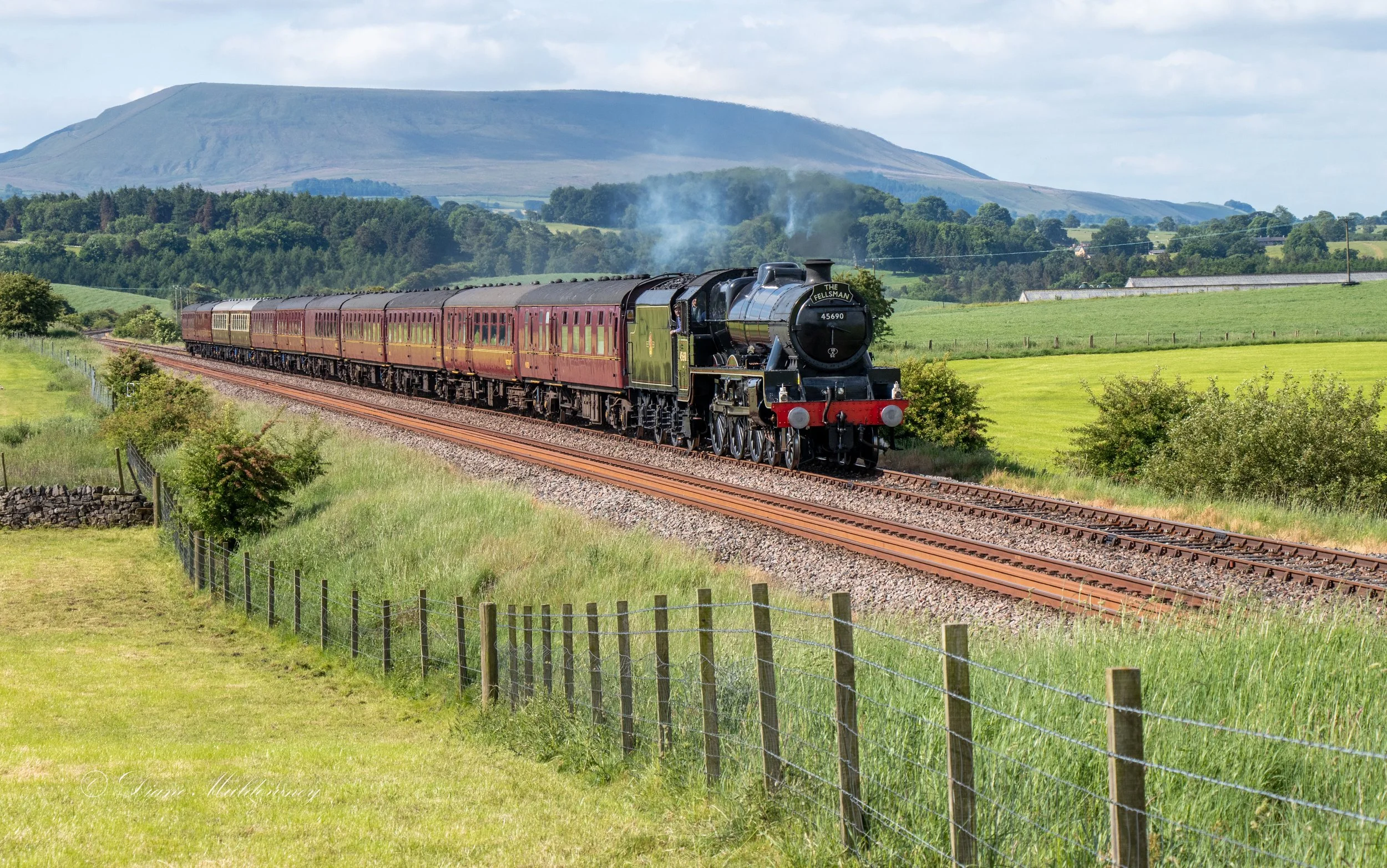 Leander 45690 with the Fellsman - Pendle backdrop