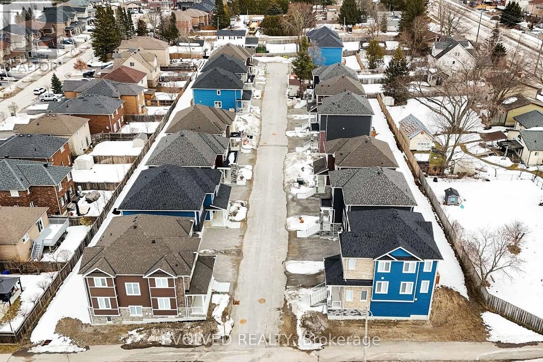 For Lease | 1 Hampton Lane, Barrie

Welcome to this stunning, brand new home in the sought-after Ardagh neighbourhood. Never lived in and thoughtfully designed, this elegant 3-bedroom, 4-bathroom residence offers over 2,500 square feet of refined liv