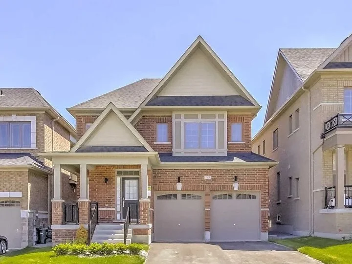 Now available for lease in East Gwillimbury, this stunning residence at 148 Frank Kelly Drive offers space, comfort, and a refined living experience.

Featuring 4 bedrooms and 3 bathrooms, this bright and functional home showcases 9 foot smooth ceili
