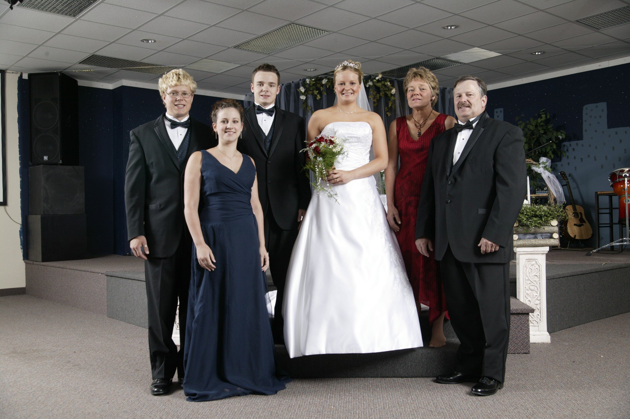 Amanda's Wedding - Hamble Family 2 (2005).jpg