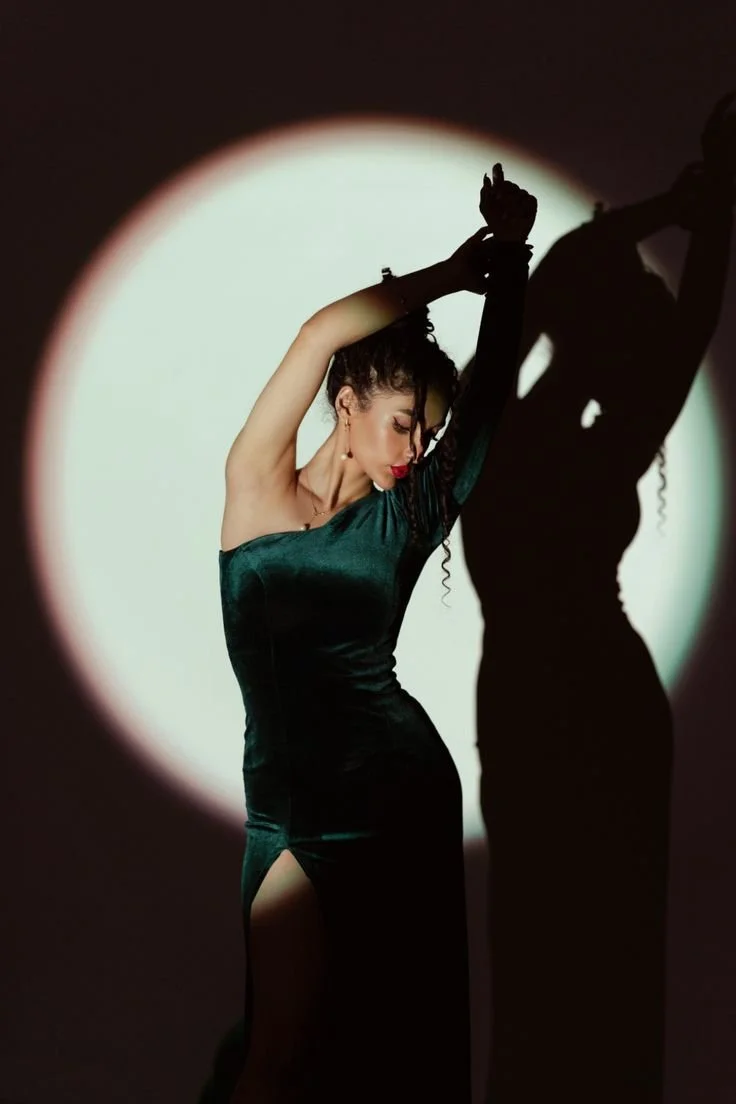 Female photoshoot ideas.jpeg