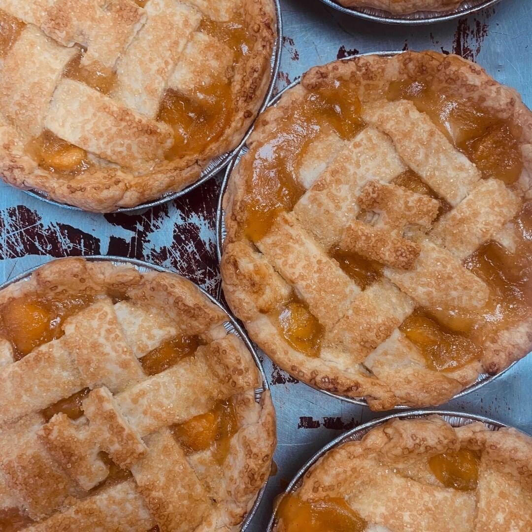 Whether you're craving sweet or savory, @himanpie has got the pie for you! 🥧

Hinman Pies are made from scratch in small batches from the finest ingredients including wild Maine blueberries, tart and sweet Michigan cherries, Colorado-grown Granny Sm