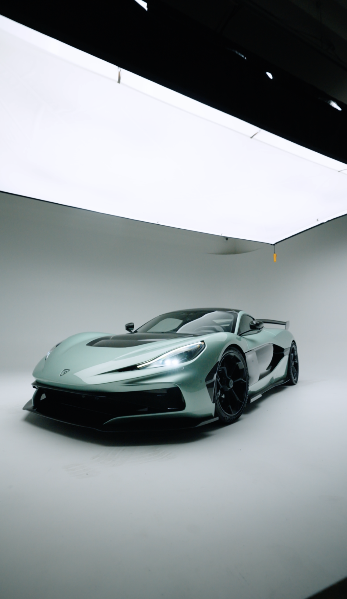 RIMAC NEVERA R LAUNCH