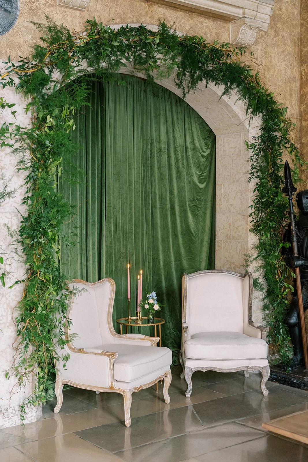 luxury-fairmont-banff-springs-wedding-lounge-seating.jpg