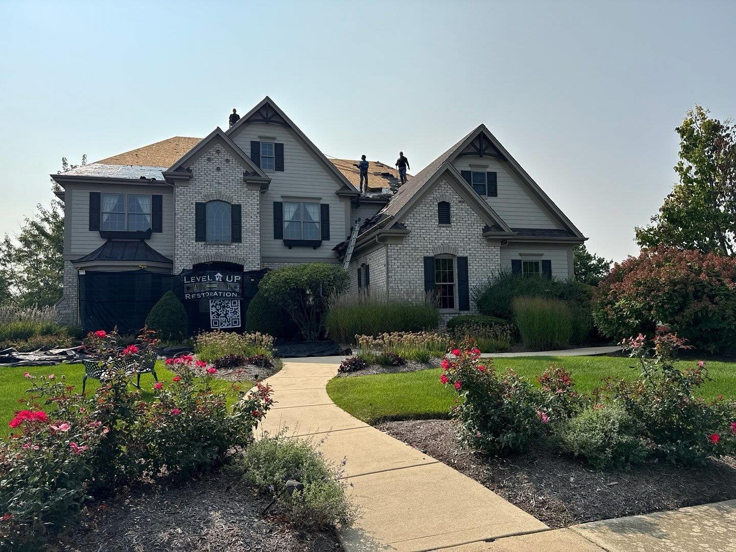 It&rsquo;s a beautiful week for a new roof 🤩 #certainteedlandmark #letmeupgradeyou #leveluprestorationllc #roofingcontractor #workinprogress #generalcontractor #graceiceandwatershield