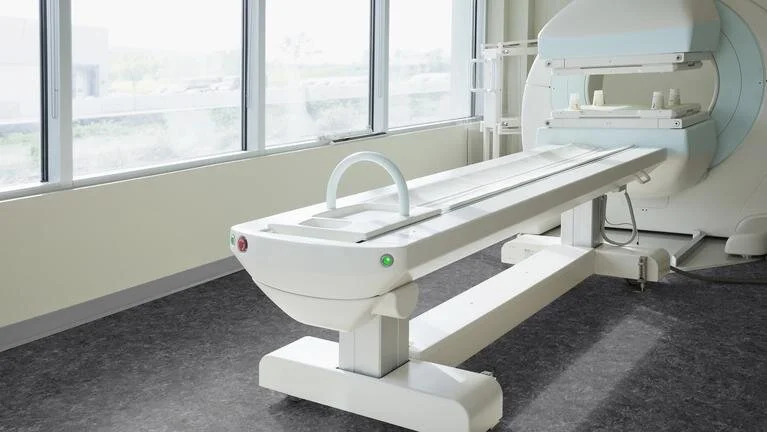 PISOS HOSPITALARIOS VINIL.jpg