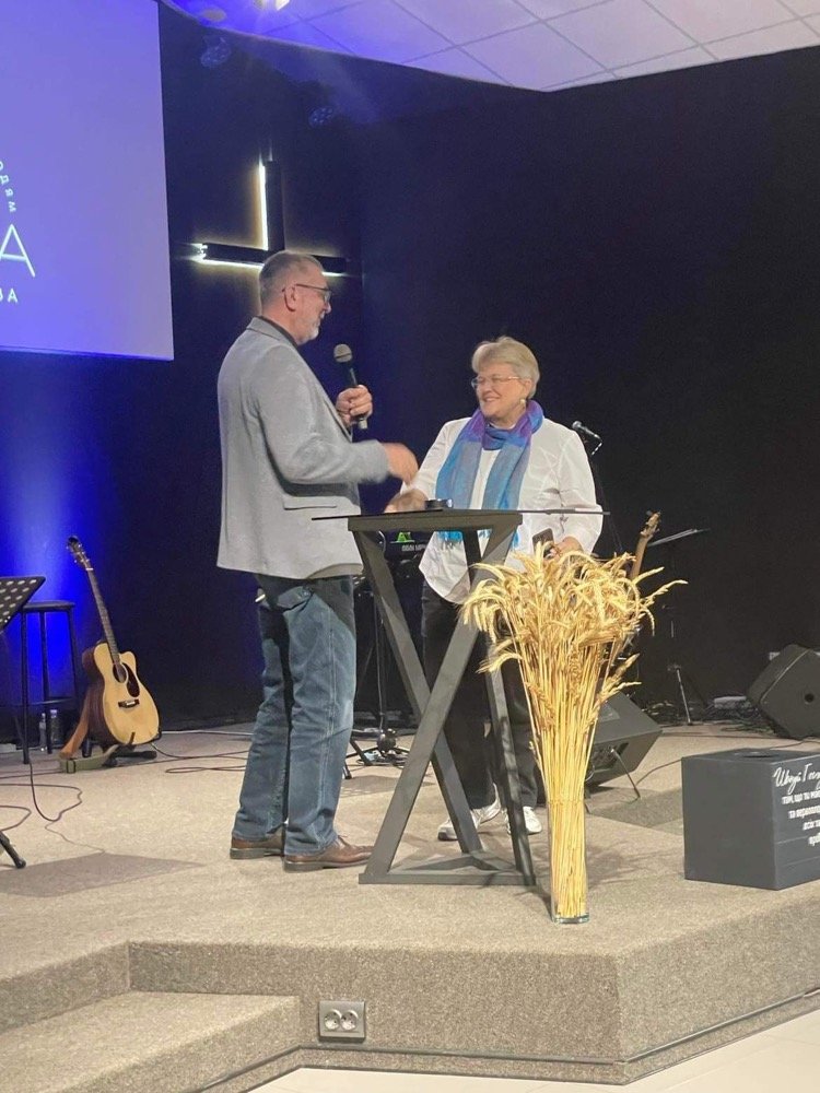 Pastor Pavel Golub introduces missionary Becky Ruland, November 2022