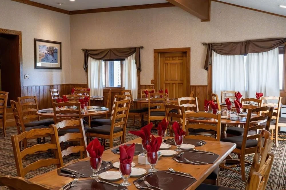 UCross dining.jpg