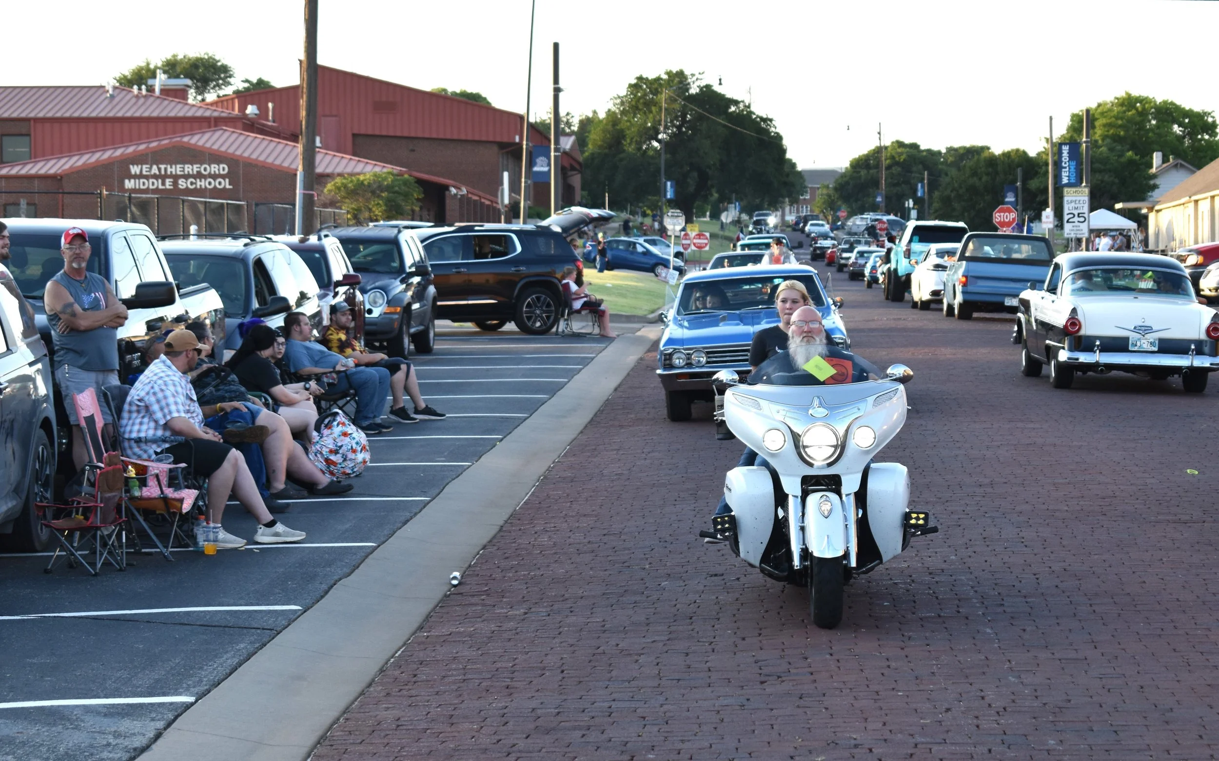 Heartland Cruise Car Show Delivers Good Times — Oklahoma Route 66 ...