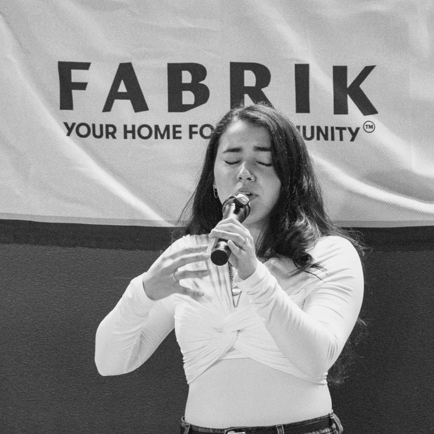 Shout out to our amazing performer @shairisgarcia for blessing us with her voice and her presence at last week&rsquo;s event with @thirdplacebarnyc &ldquo;Sobriety and Mental Health in Music&rdquo;. 
See you soon and welcome to The FAM, New York!