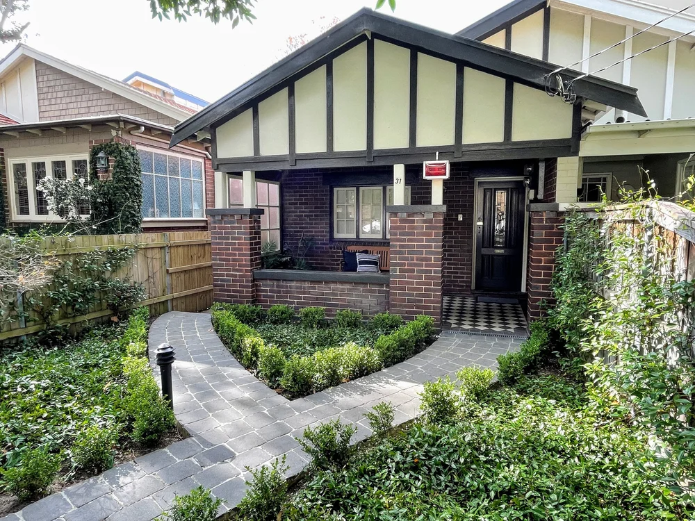 Dr Pete Sanders Gastroenterologist