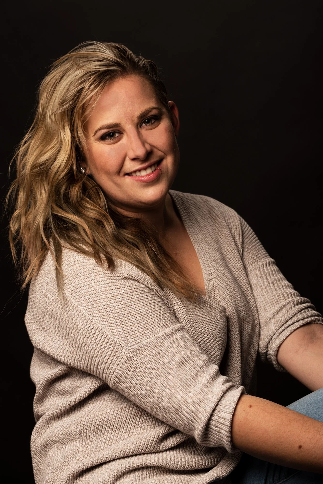 Roz and Dusty studio shots 112920 1527 WEB.jpg