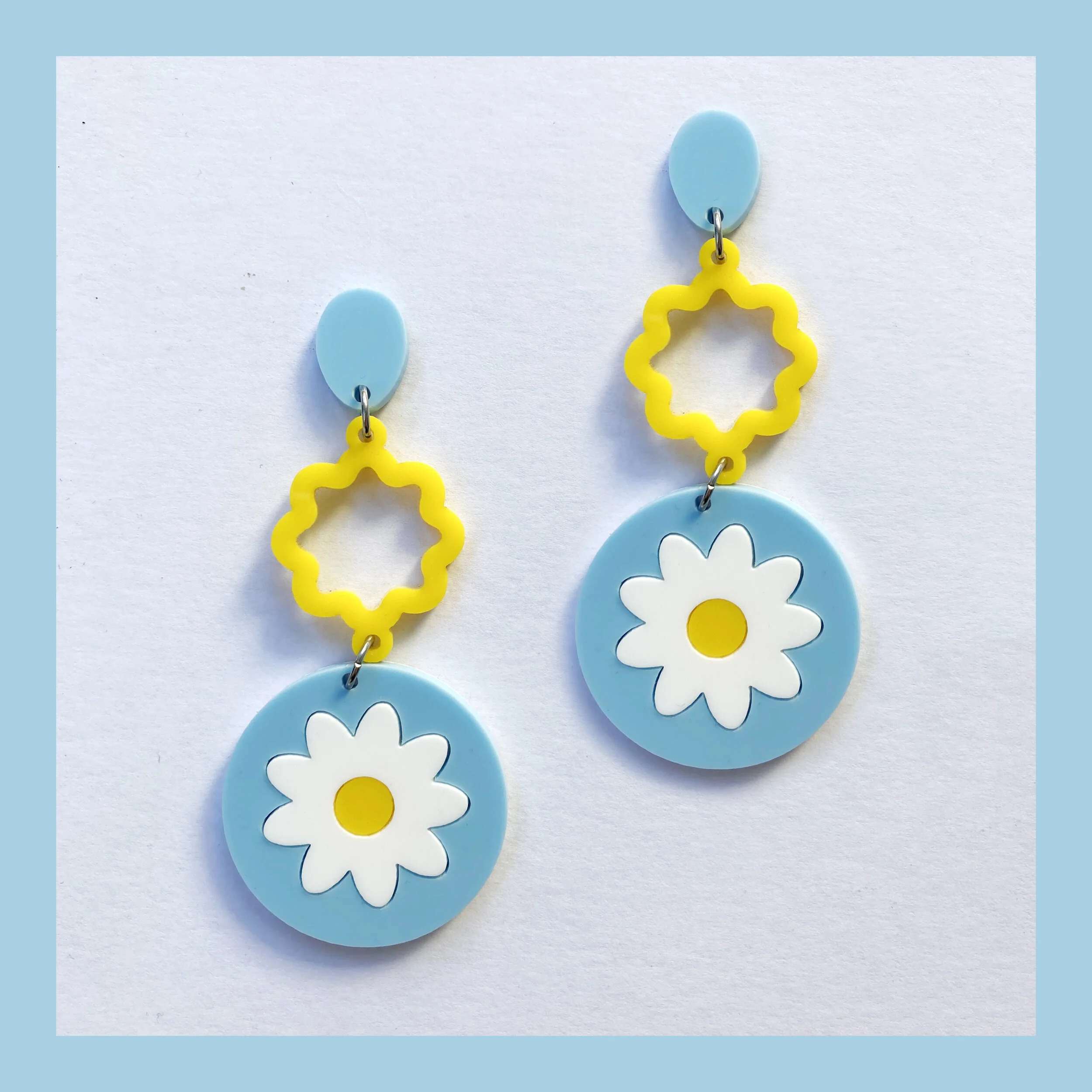 Retro Daisy Triple Drops