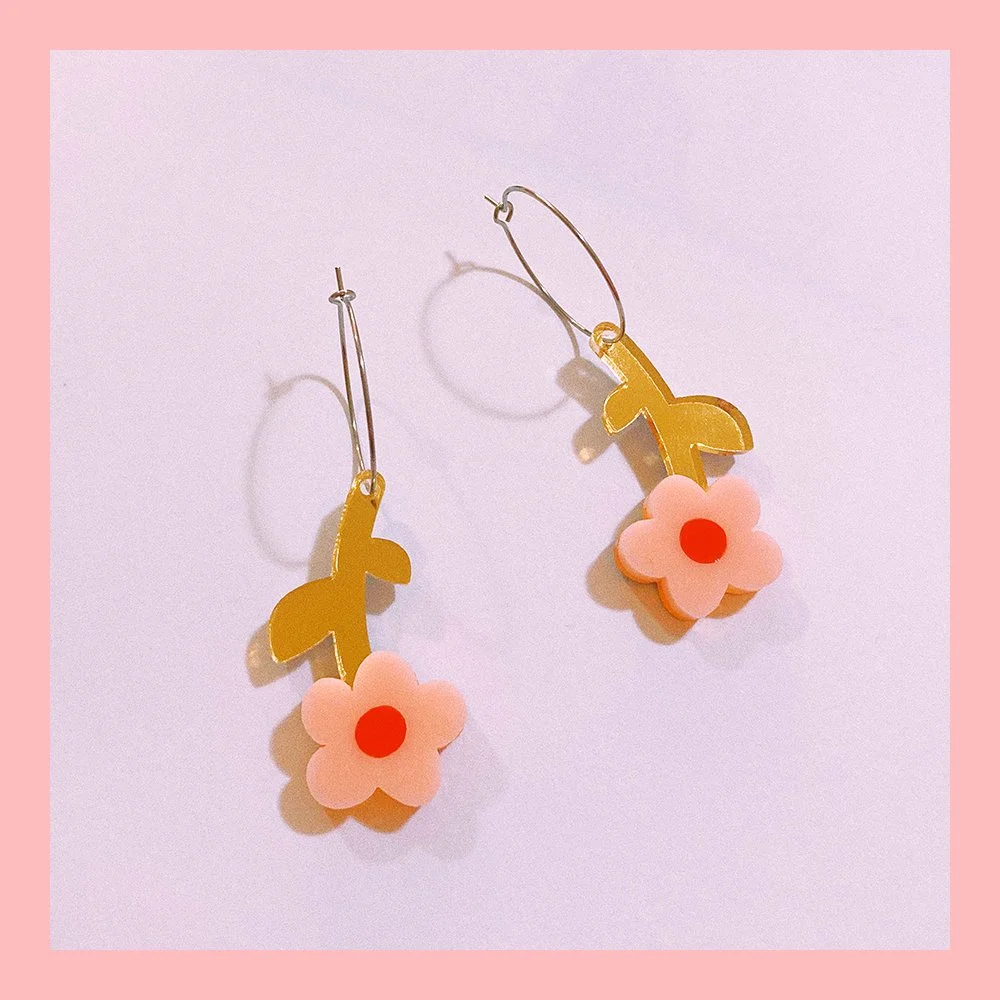 Baby Freesia Hoops (Peach-Pink/70s Red/Gold Mirror)