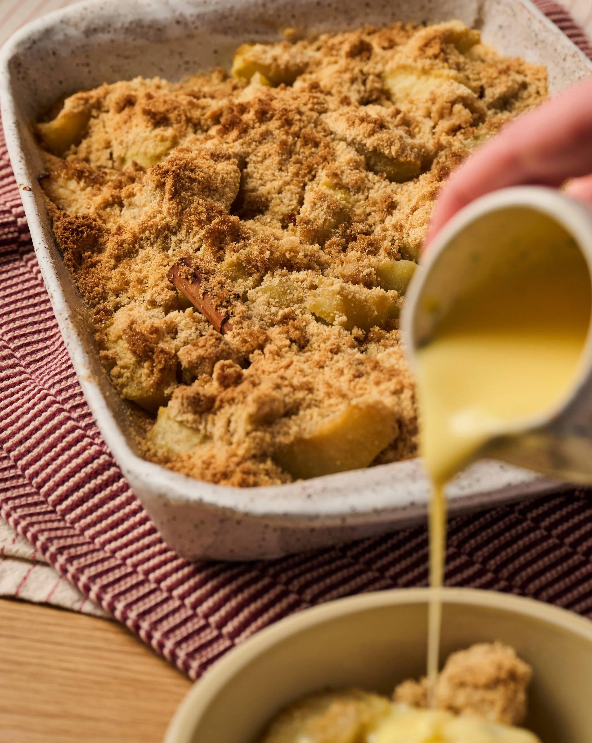 CC_Desserts_Apple Crumble_1830.jpg