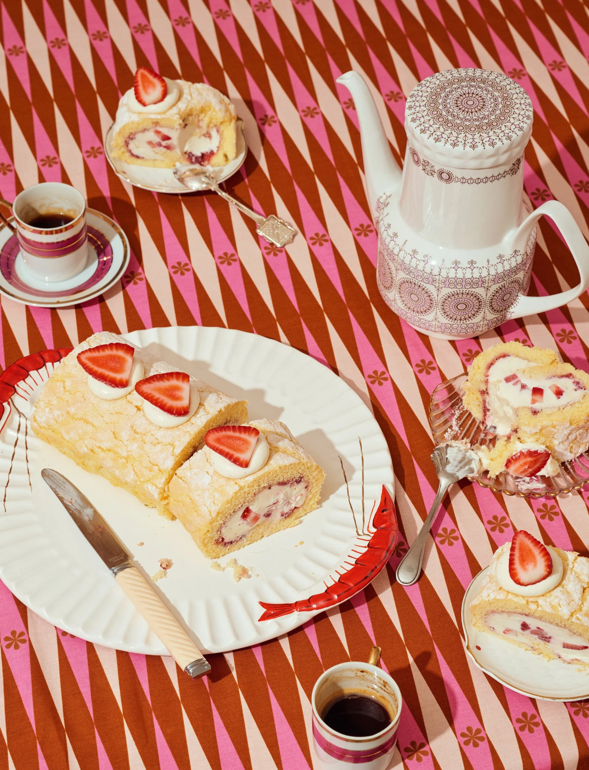 3_Mini strawberry & cream rolls_Hero_40 1.jpg