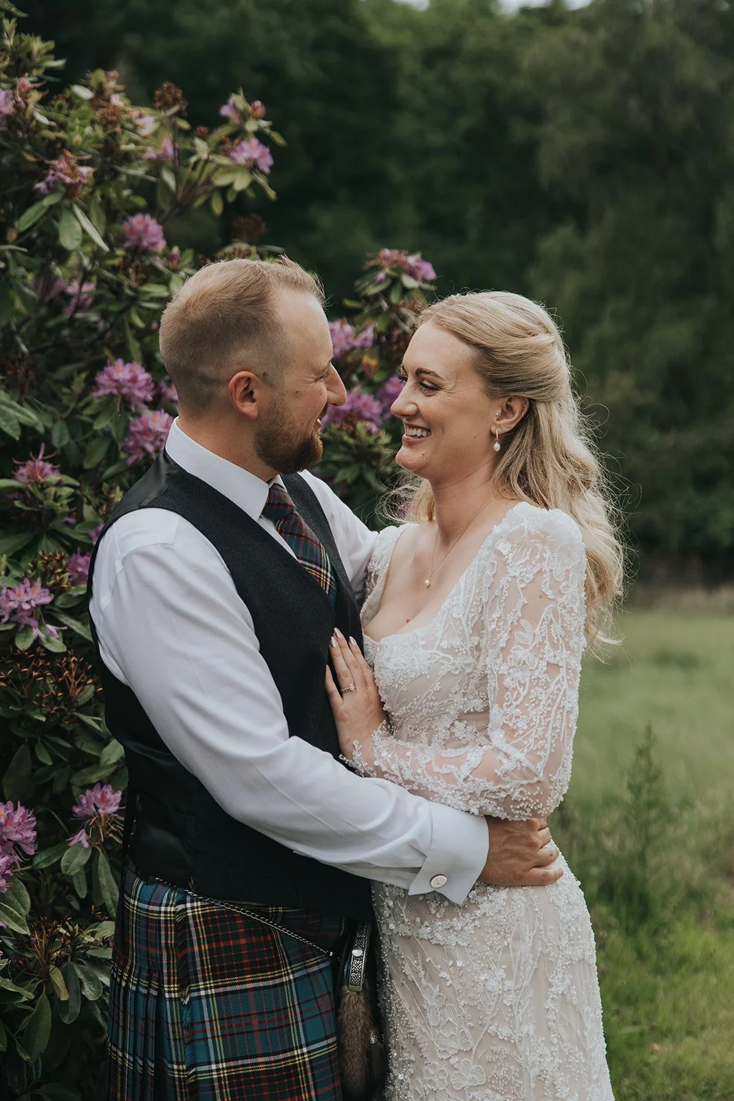 Megan & Rory Previews-56.jpg