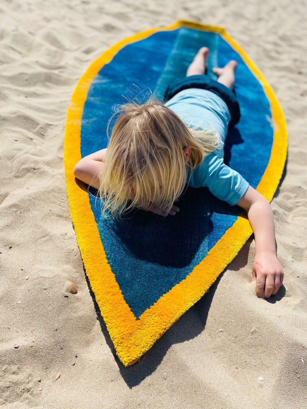 Kan niet lezen of schrijven zege dubbele Surfboard vloerkleed voor in de (kinder)kamer | STUDIO VACAY