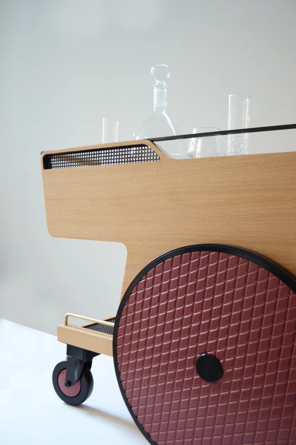 HIGHLINER bar cart — Studio Caramel Furniture design and bar carts