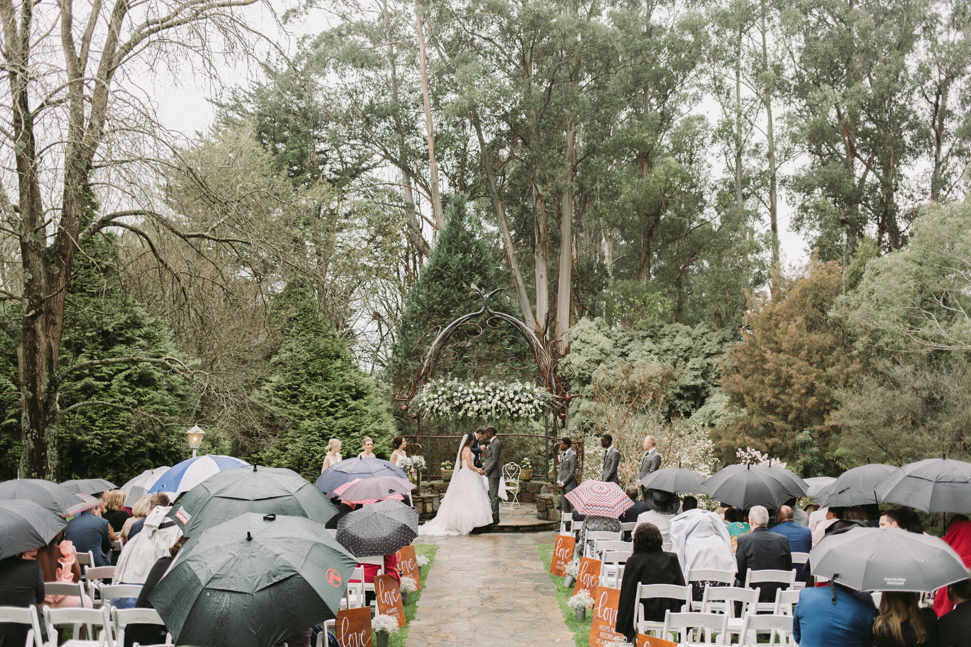 dandenong rainy wedding photography-5.jpg